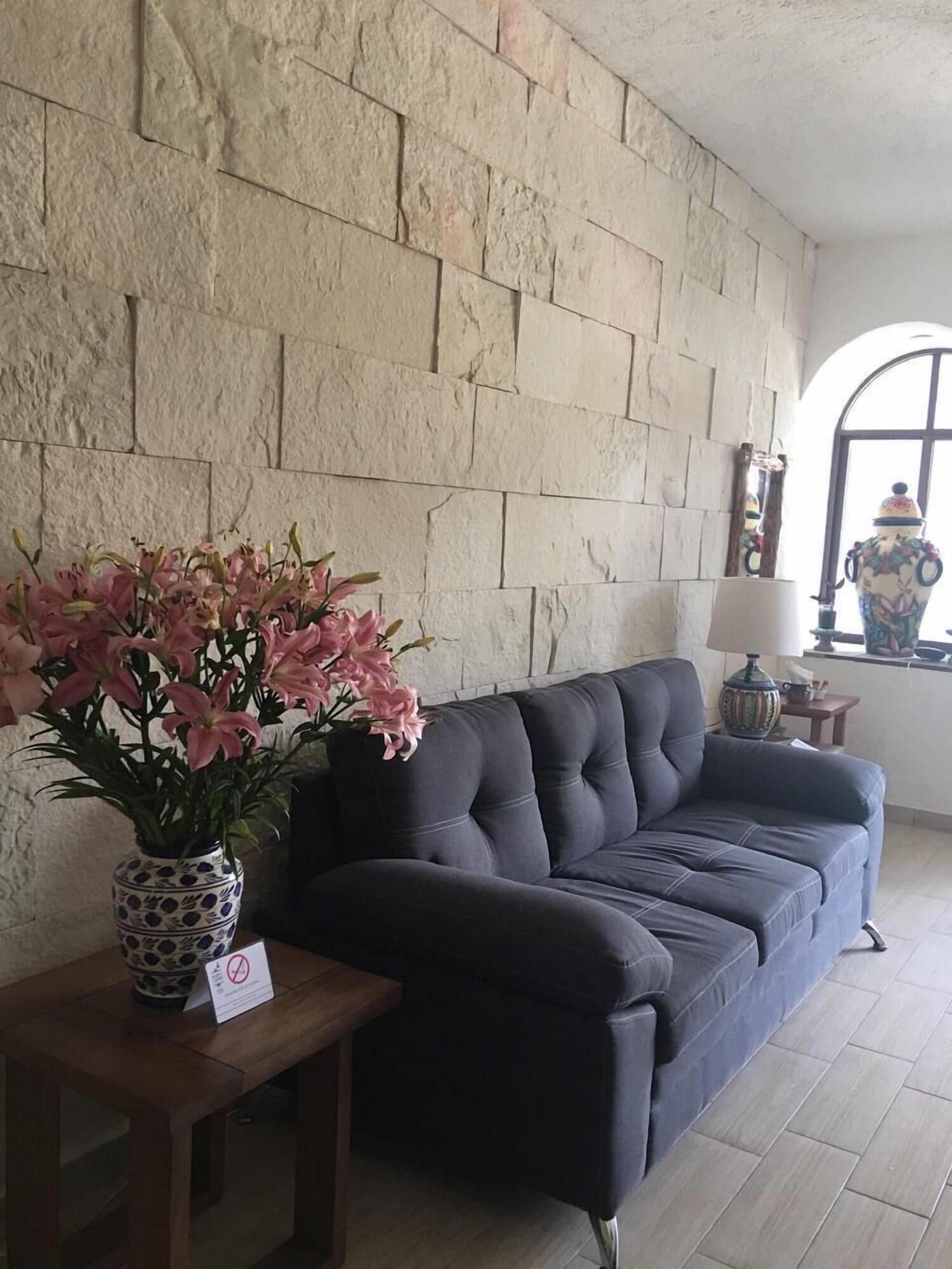 Vista Lobby Hotel Concierge Flor y Canto