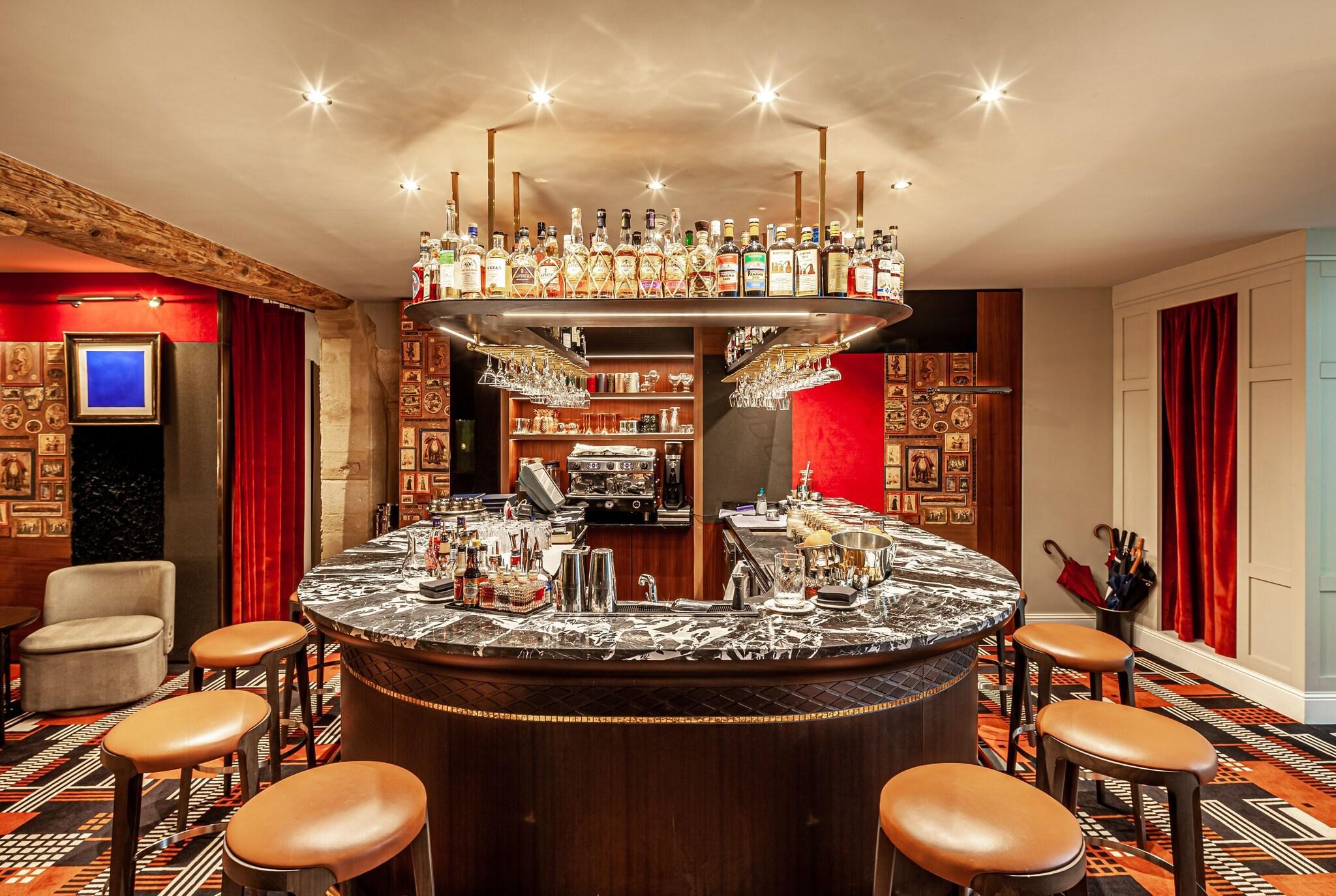 Bar/Salón Le Place d'Armes