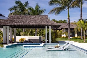 Alojamiento - The Cliff Hotel