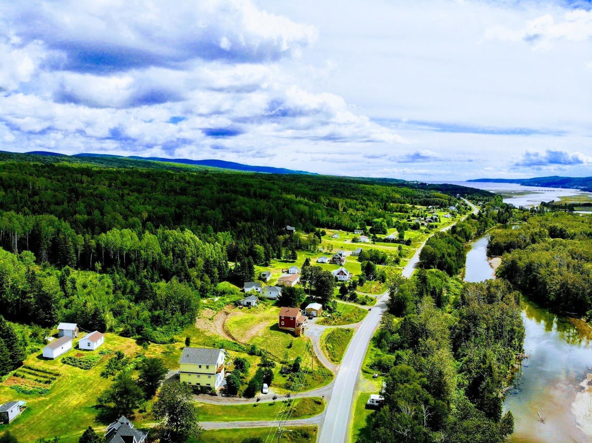 Varios Auberge du Saumonier Lodge