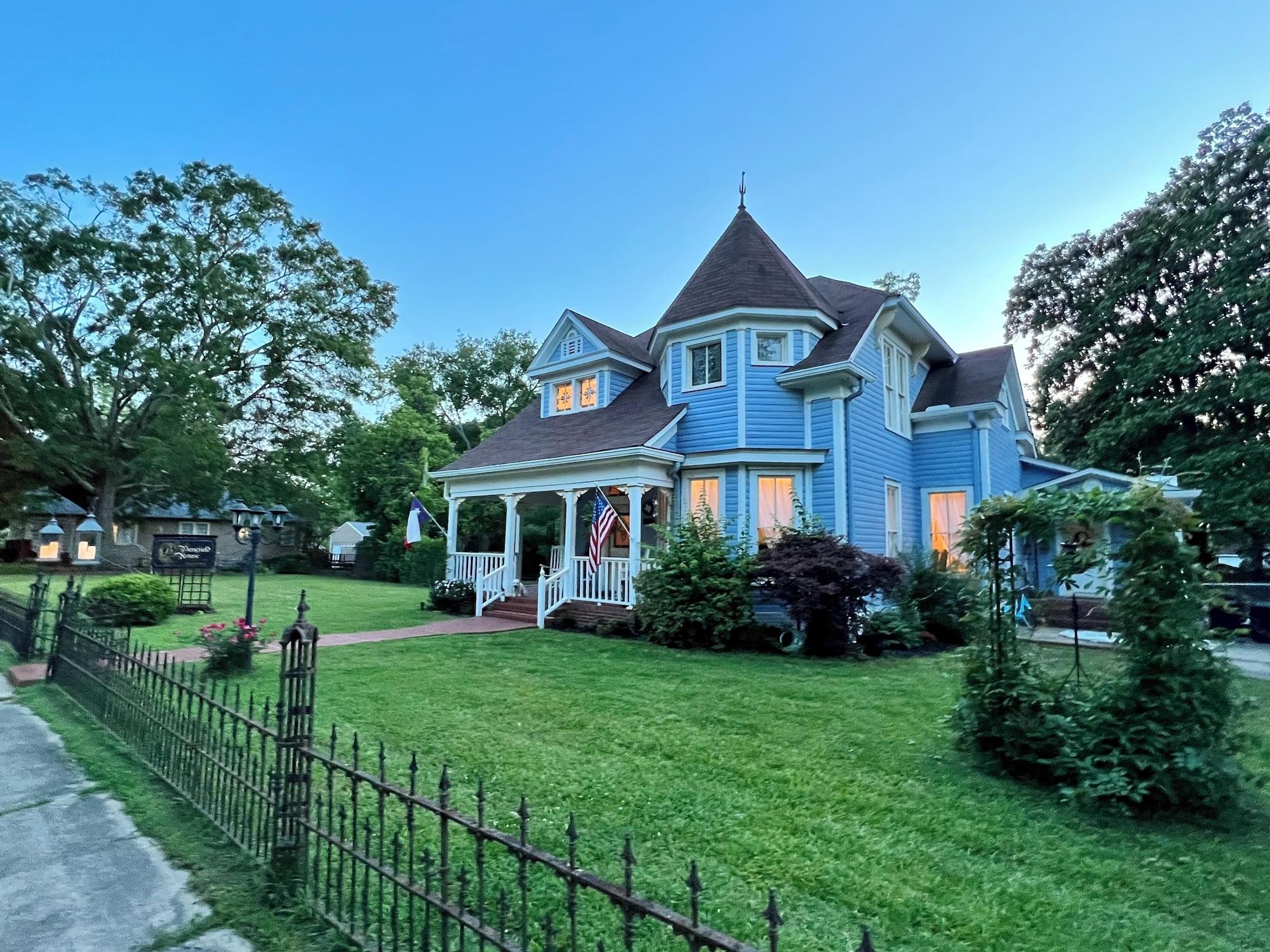 Vista Exterior Benefield House Bed & Breakfast