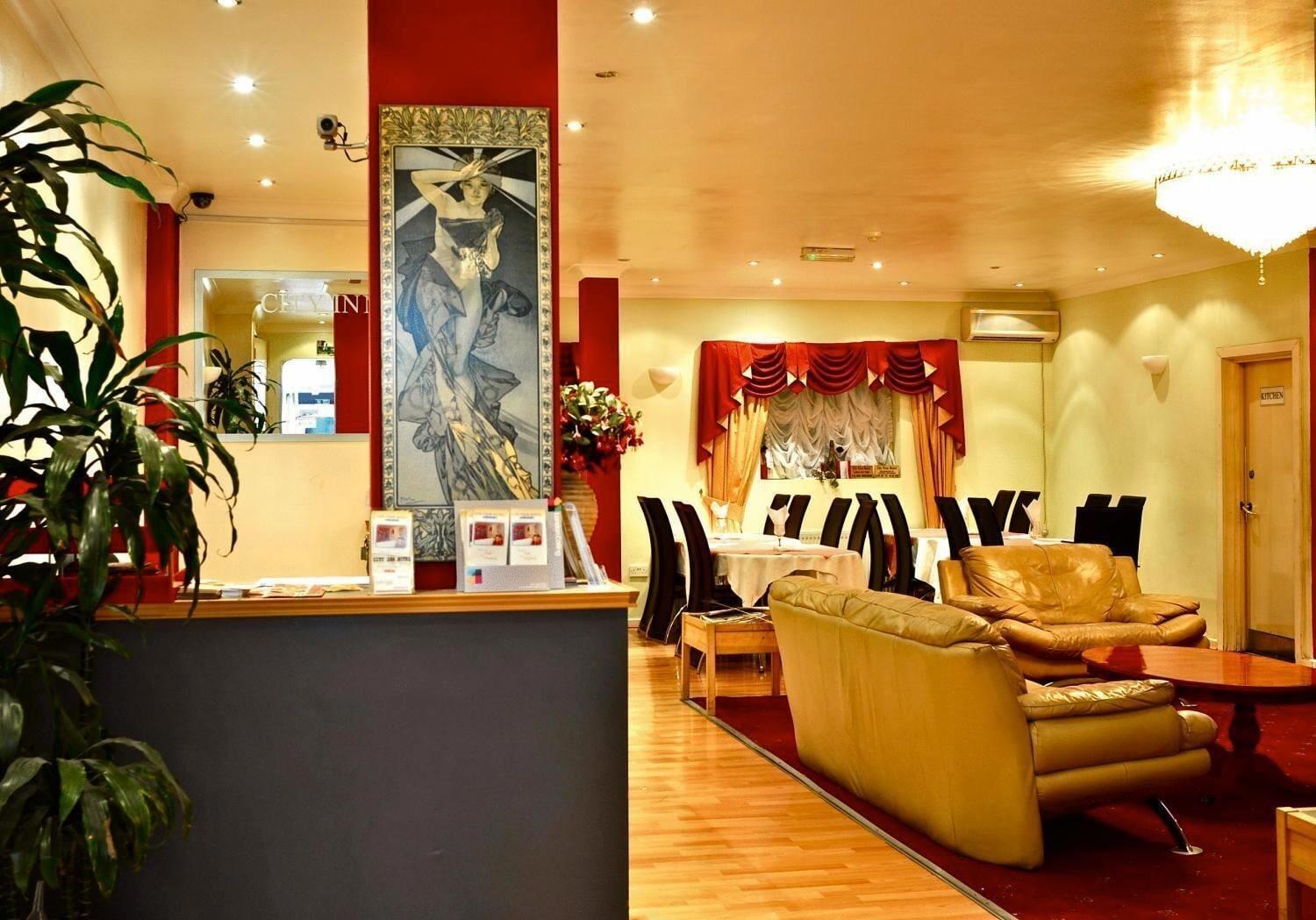 Vista Lobby City View Hotel London