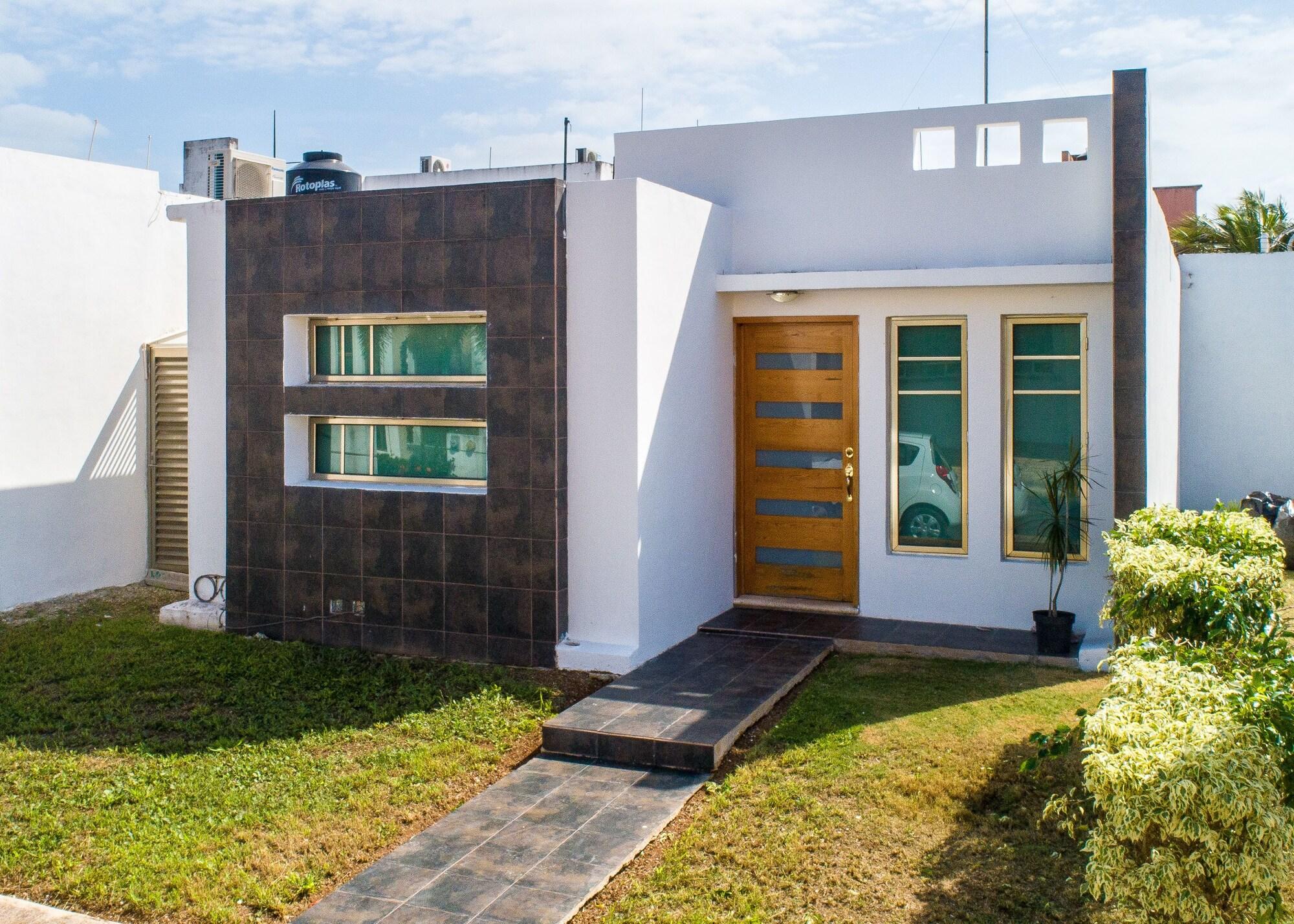 Variados (as) Casa Moderna Segura Residencial Hacienda