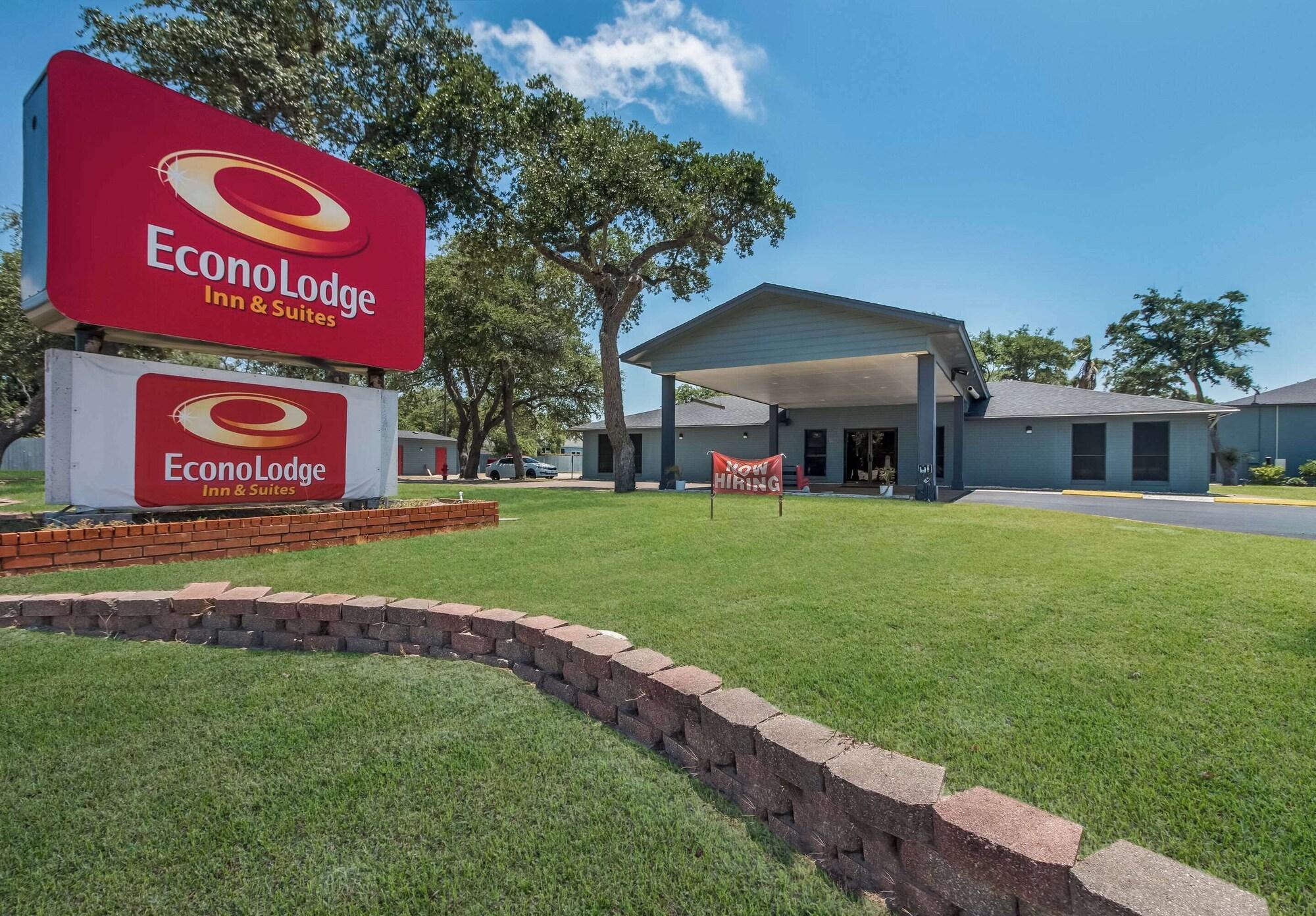 Vista Exterior Econo Lodge Inn & Suites Fulton - Rockport
