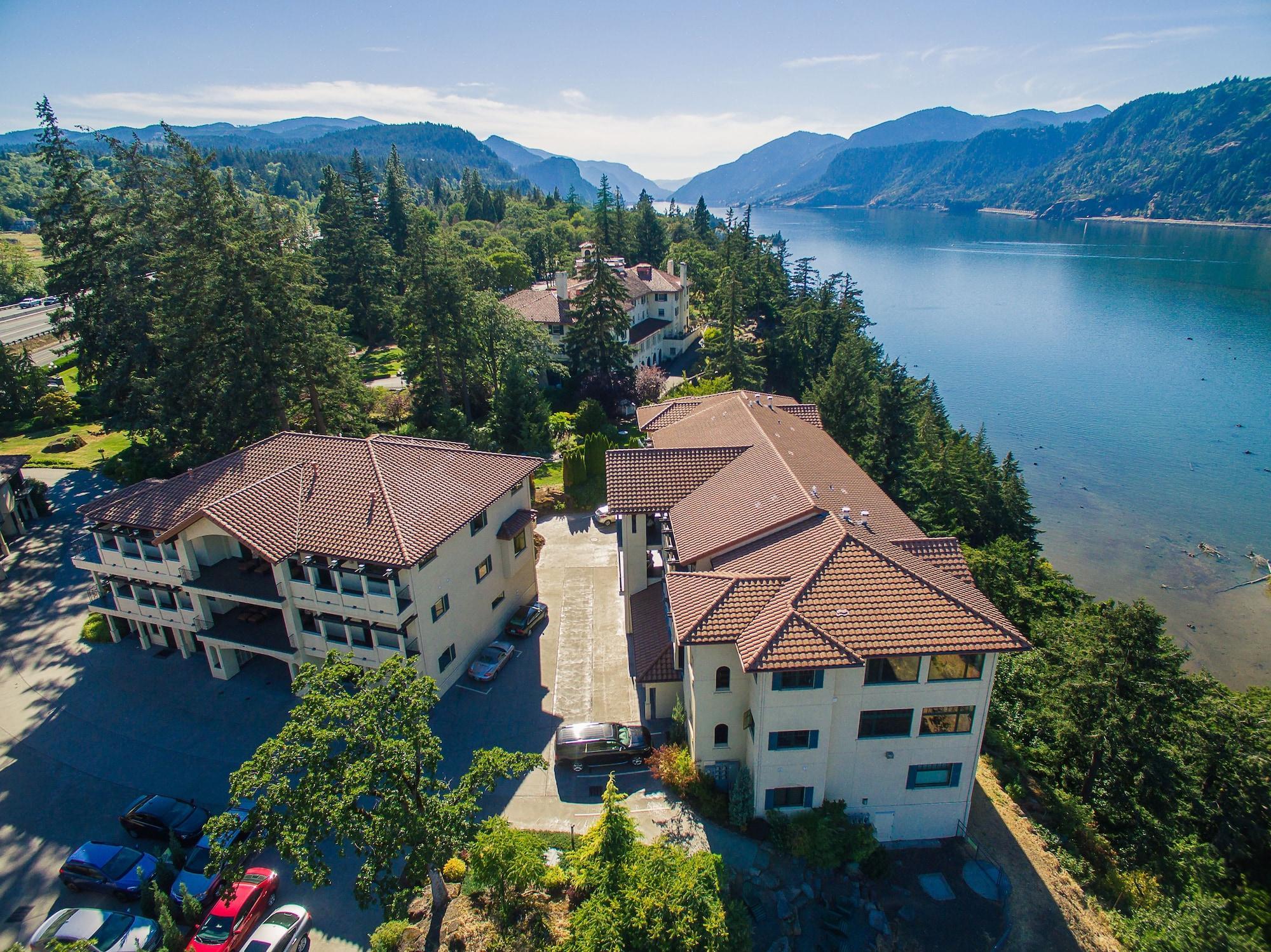 Vista Exterior Columbia Cliff Villas Hotel