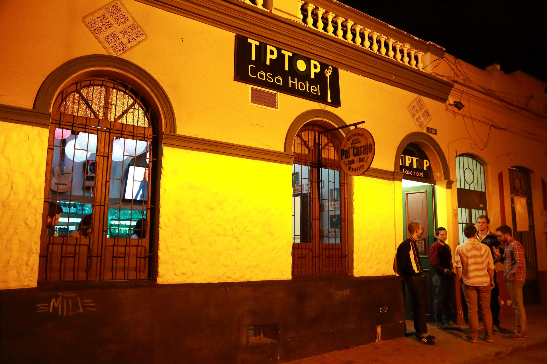 Vista Exterior Tip Top Casa Hostel