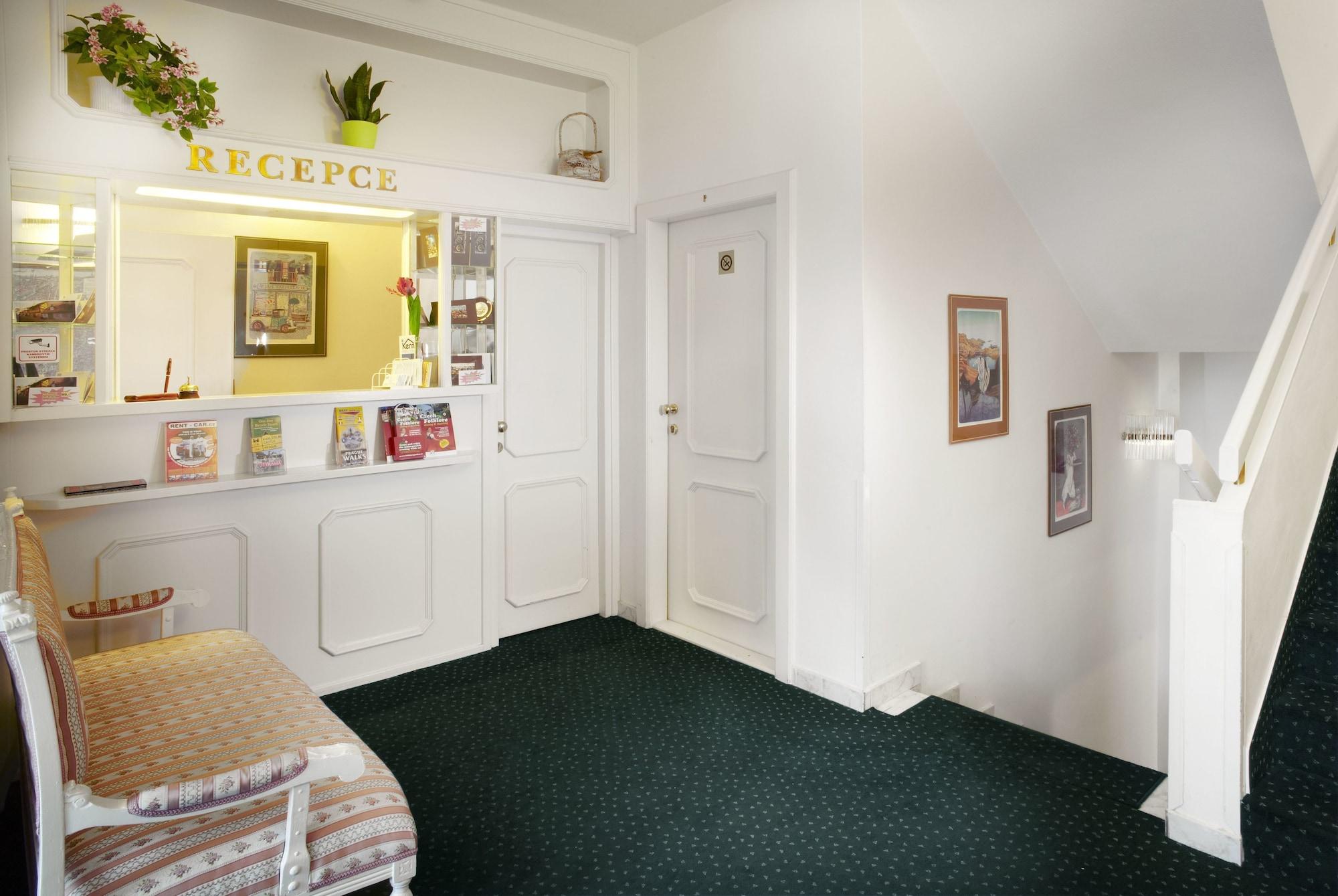 Vista Lobby Pension Kern