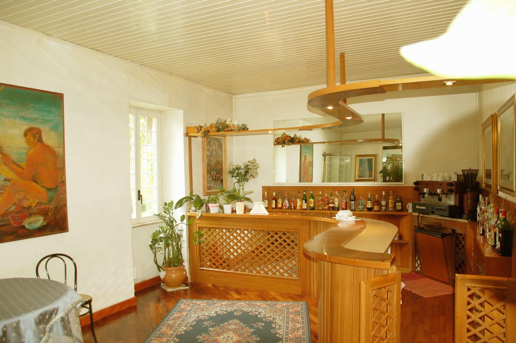 Bar/Salón Hotel La Culla del Lago