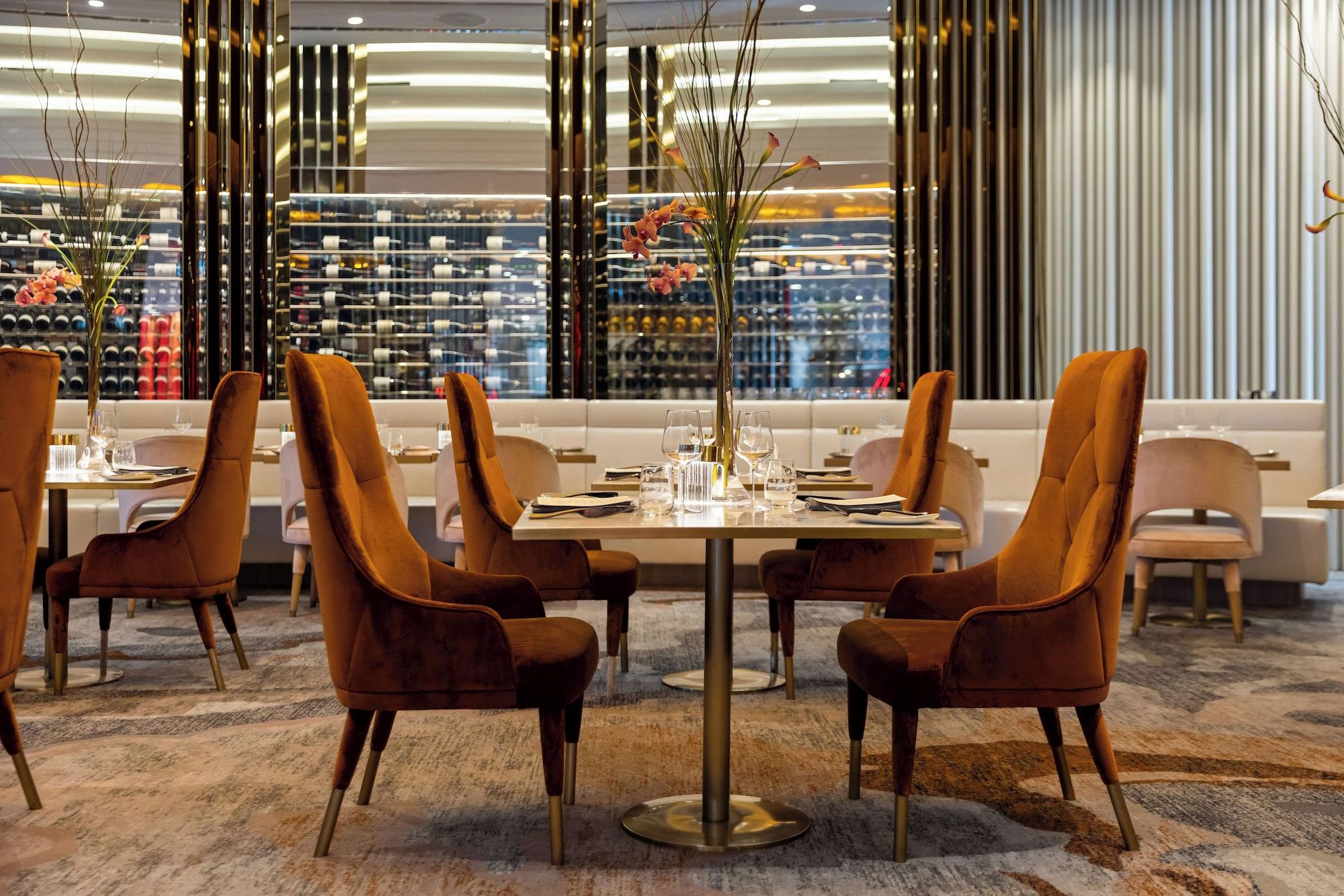 Restaurant Emporium Hotel South Bank