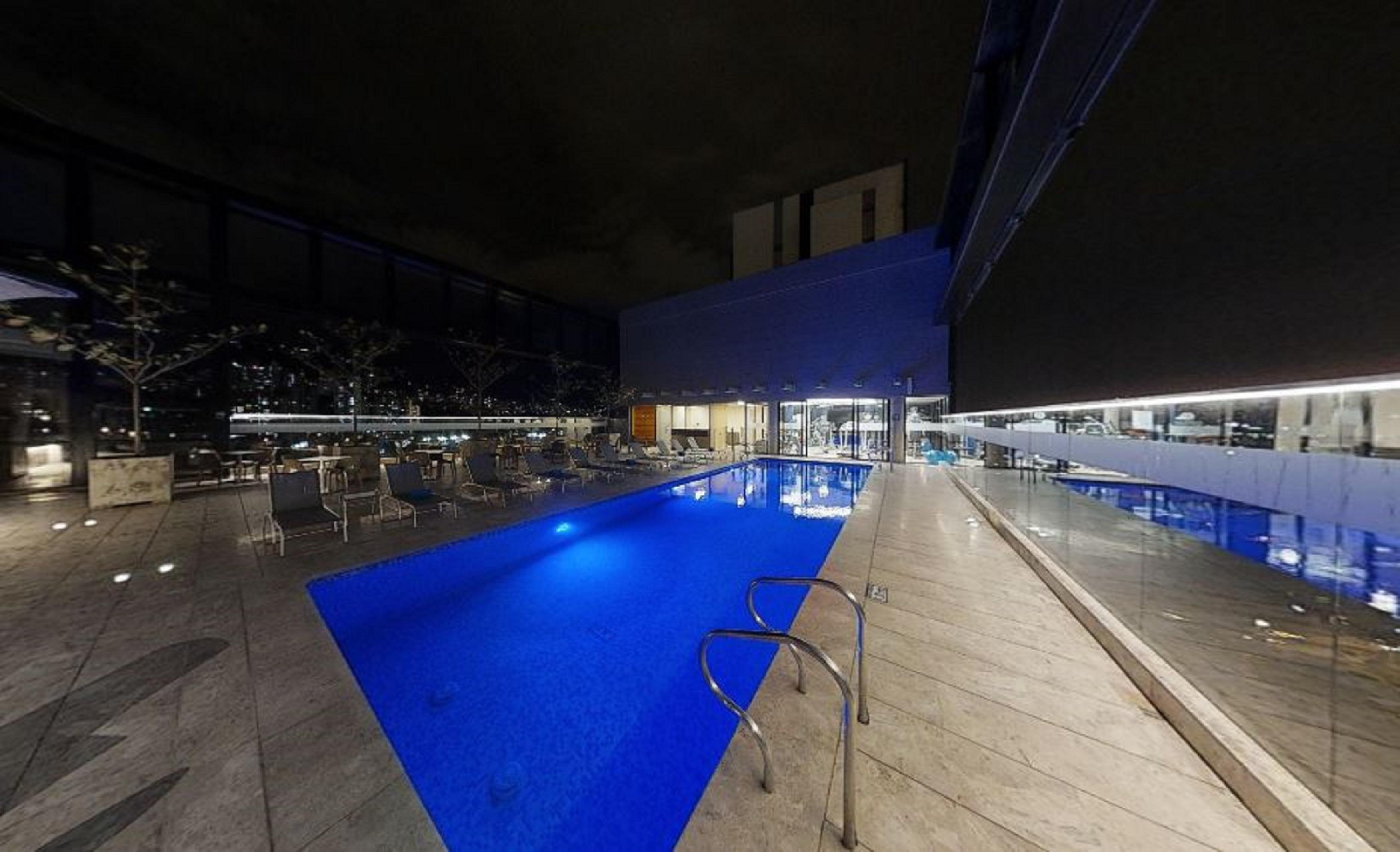 Vista Piscina Estelar Square