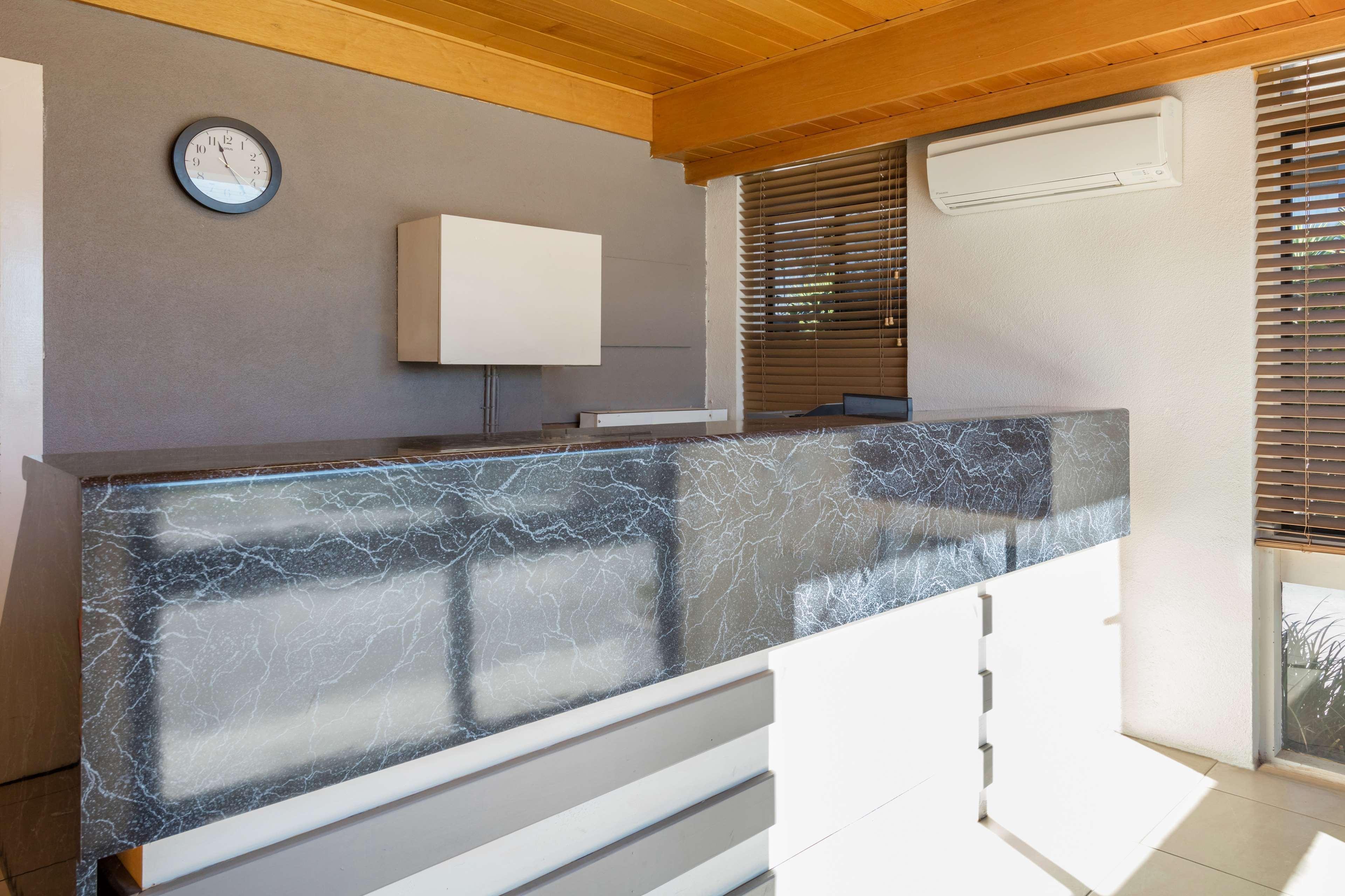 Vista Lobby Best Western Governor Gipps Motor Inn