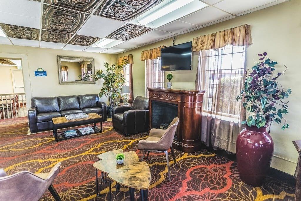 Vista Lobby Days Inn by Wyndham Montrose