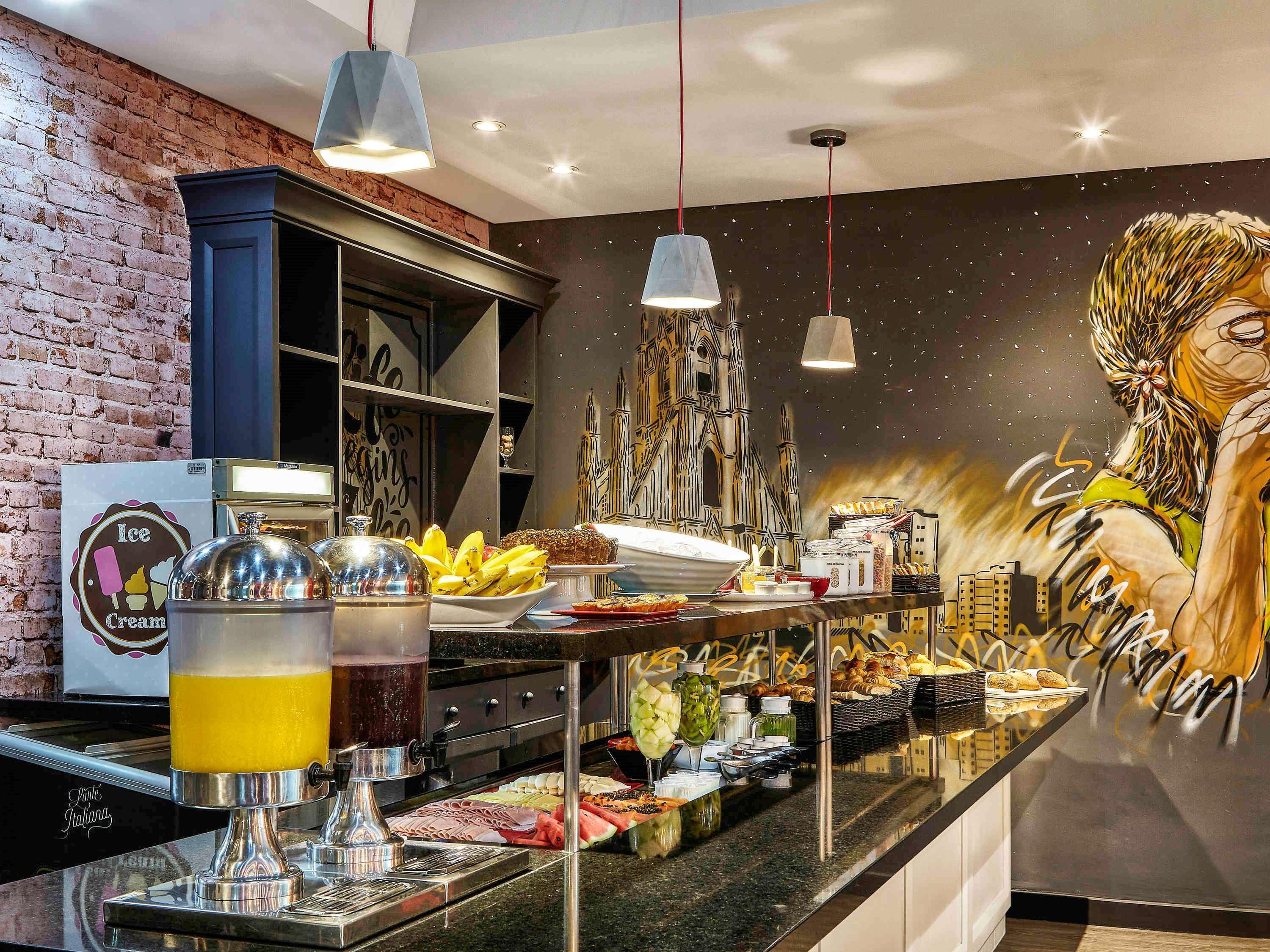 Restaurant ibis Taubate