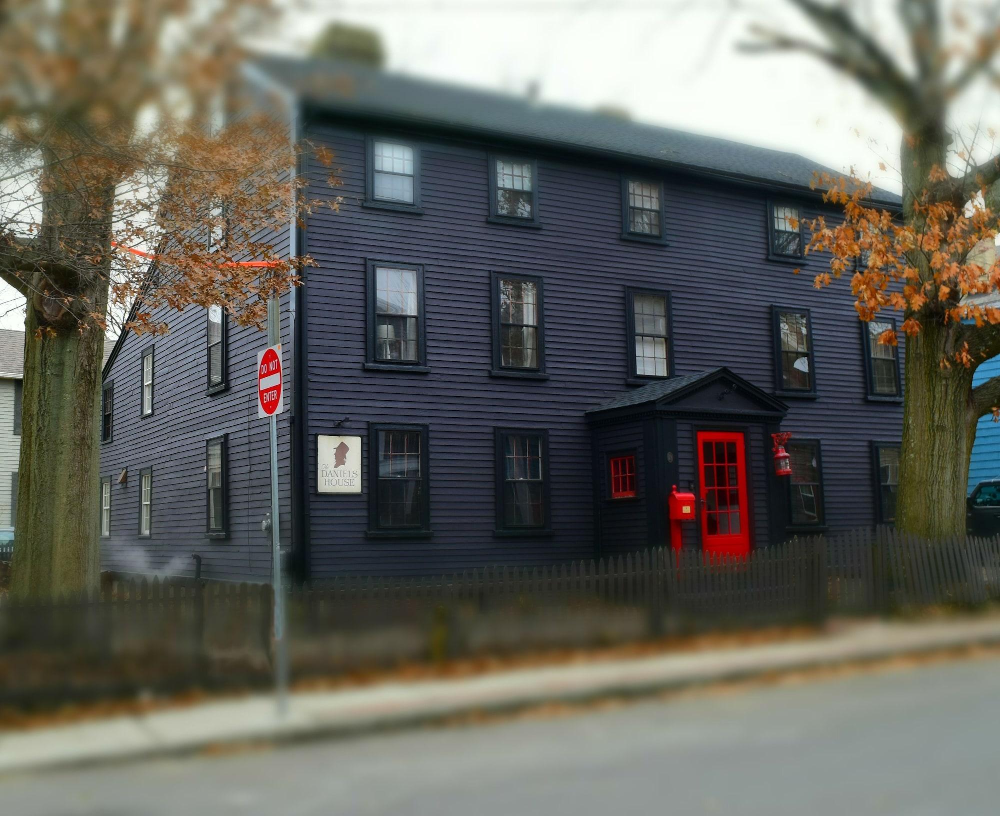 Varios Daniels House Inn