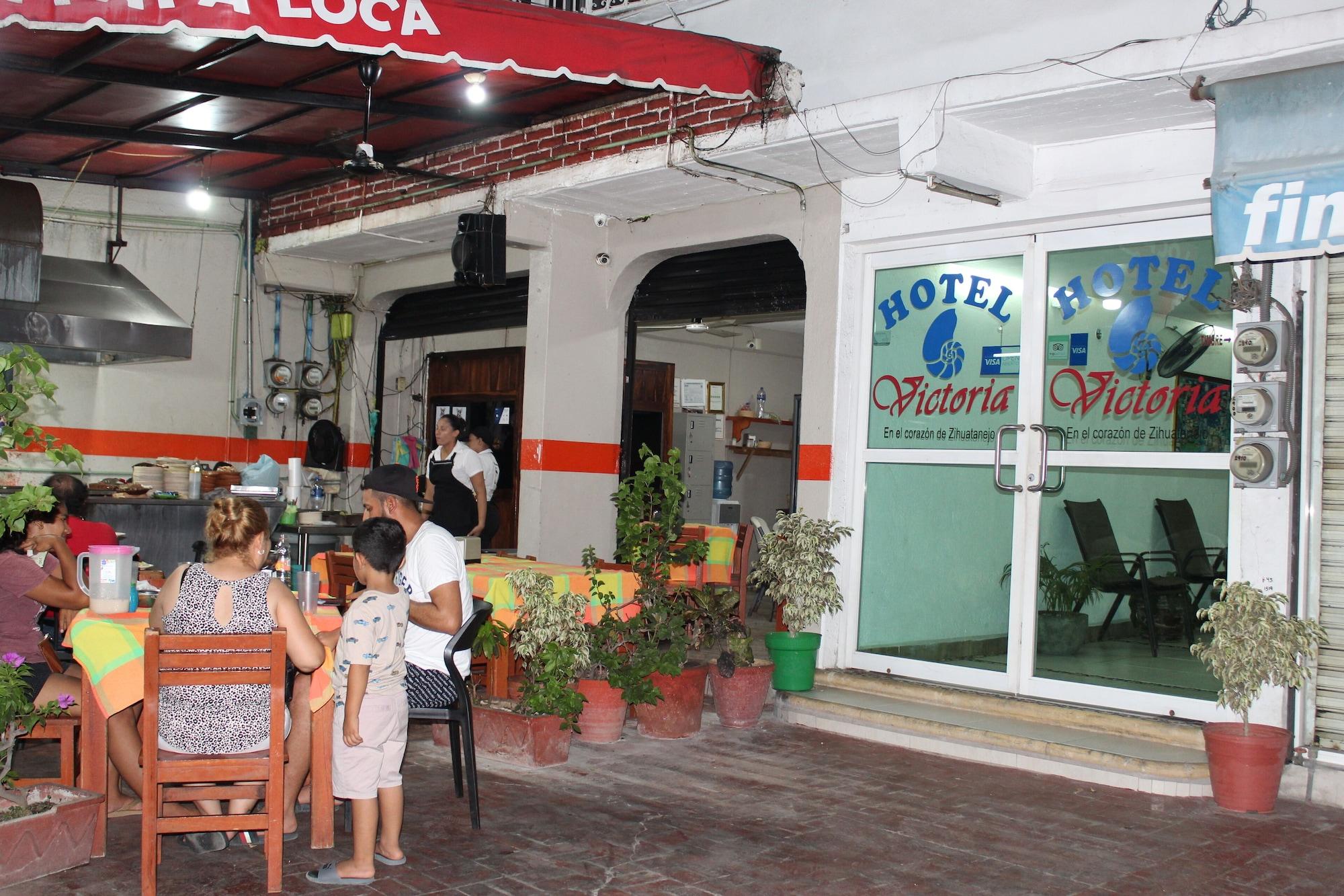Vista Exterior Hotel Victoria Zihuatanejo