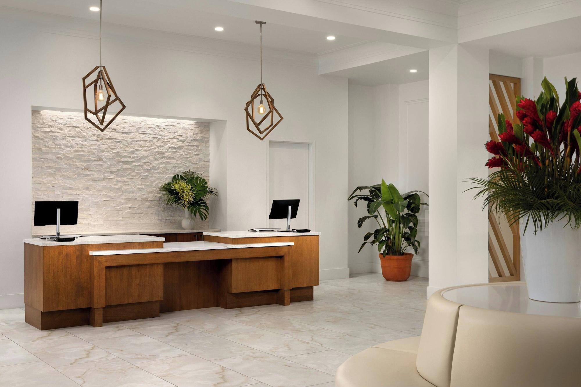 Vista Lobby The Belgrove Resort & Spa, West Palm Beach, Autograph Collection