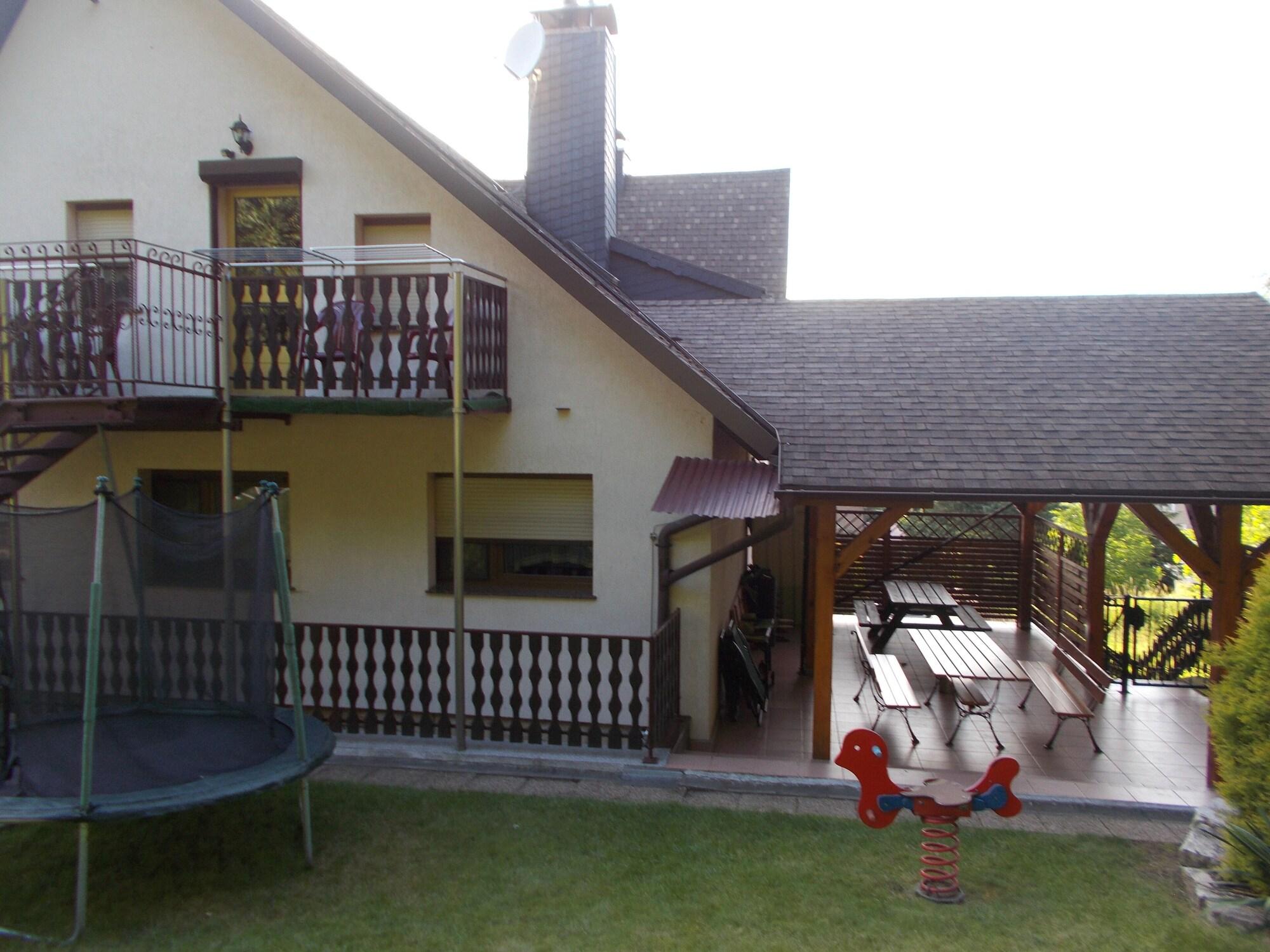 Instalaciones Recreativas Willa Azalia