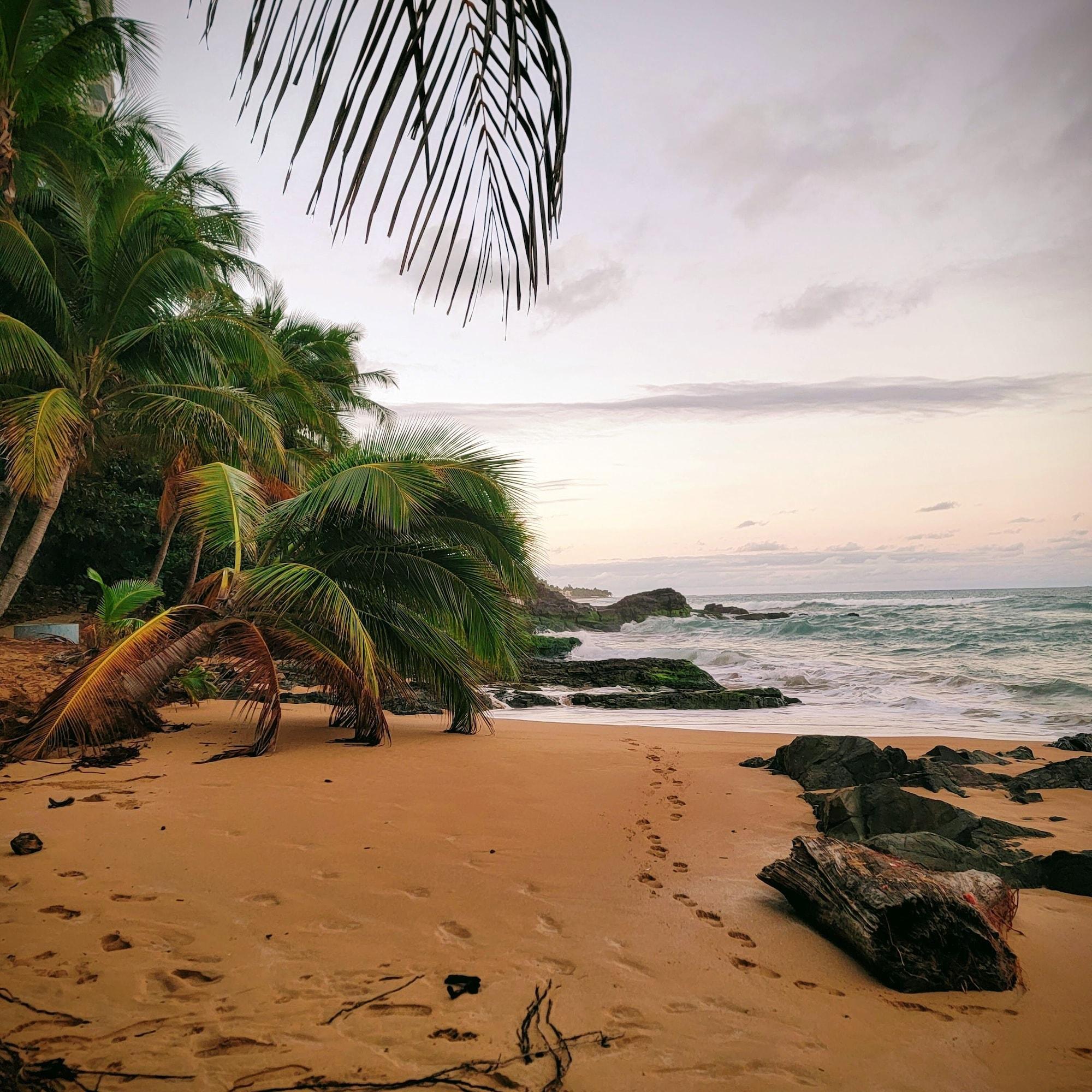 Vista Exterior Casa Coral - Hostel