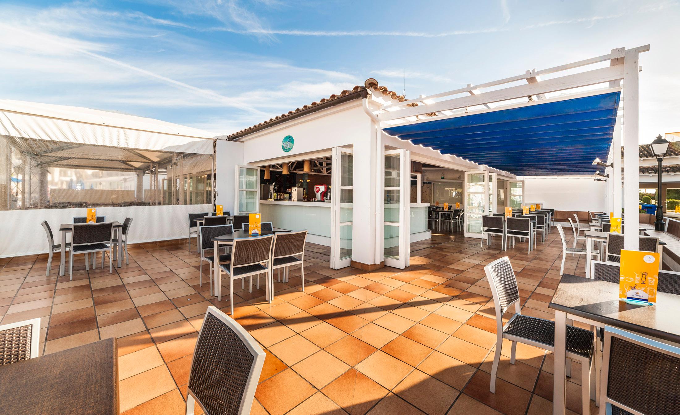 Bar/Salón Globales Aparthotel Bouganvilla