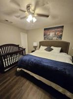 Alquiler Vacacional - SUPERHOST/Luxury Comfort Cove/Crib/High Chair! AT&T/6Flags/3.8miles