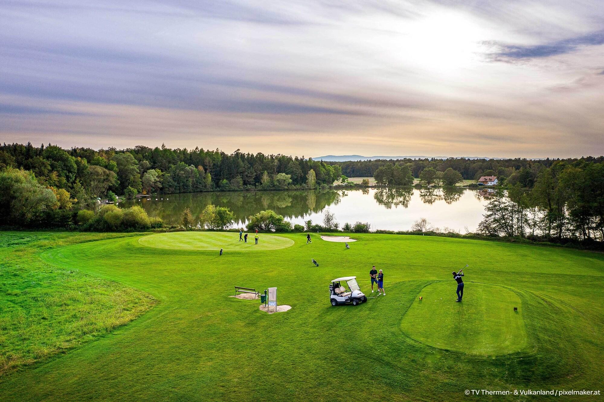 Campo de Golf JUFA Hotel Bad Radkersburg - inkl 4h Bade-Thermeneintritt