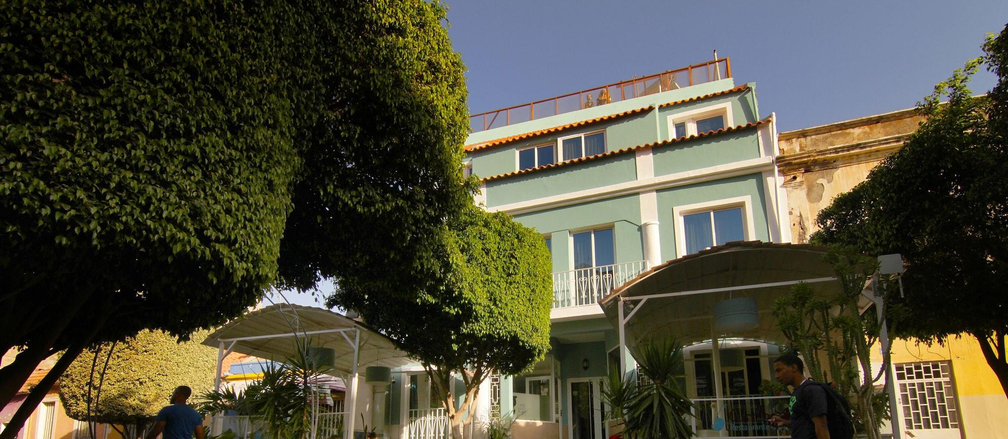 Varios Hotel Santa Maria