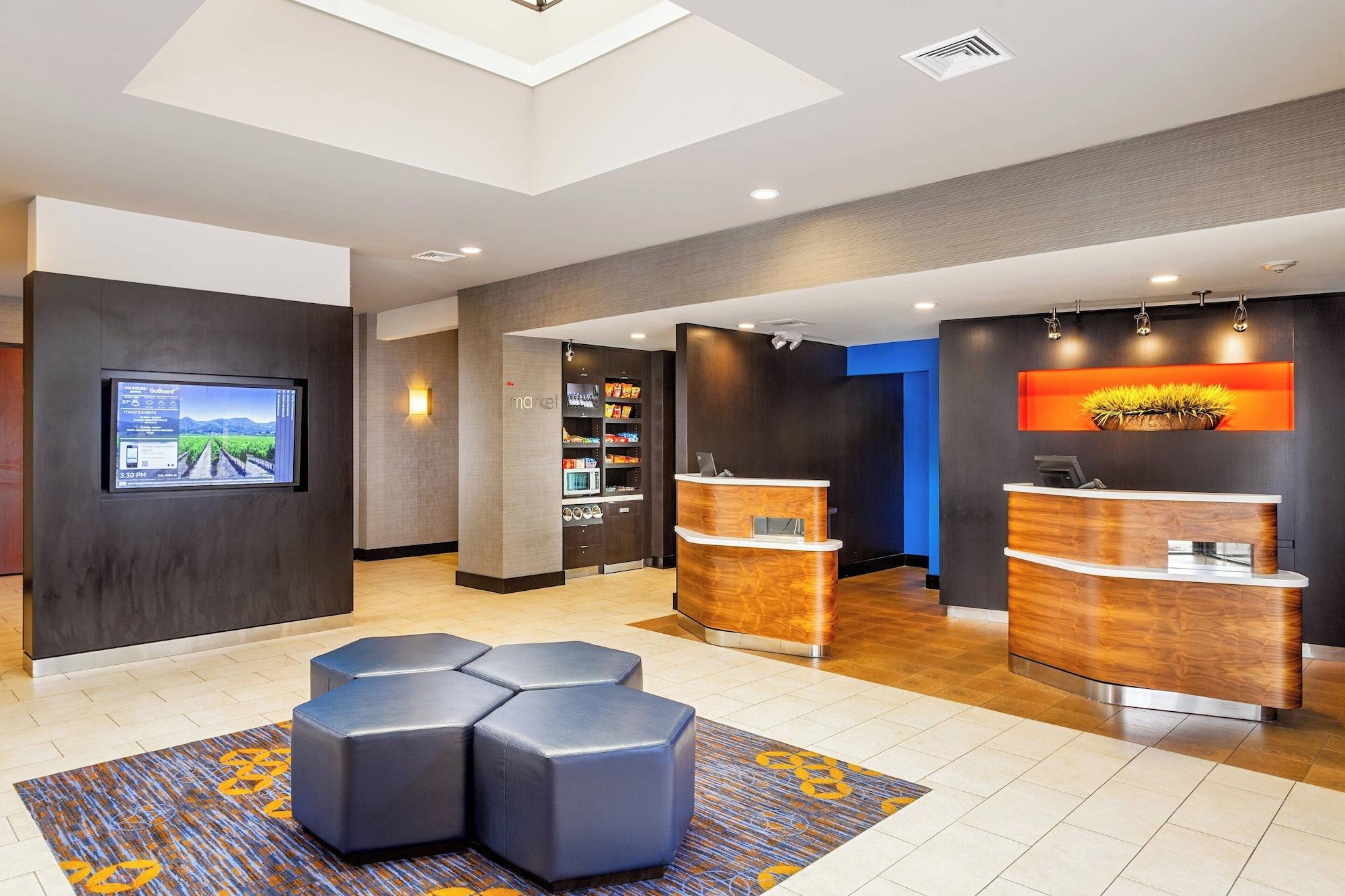 Vista Lobby Courtyard by Marriott Fairfield Napa Valley Area