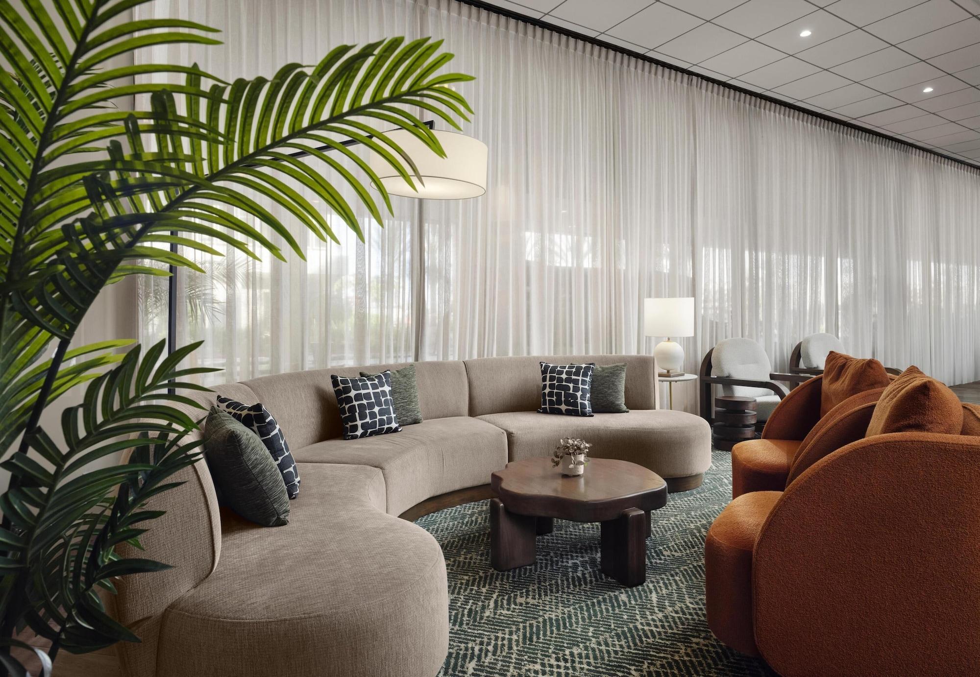 Vista Lobby Sonesta Los Angeles Airport LAX