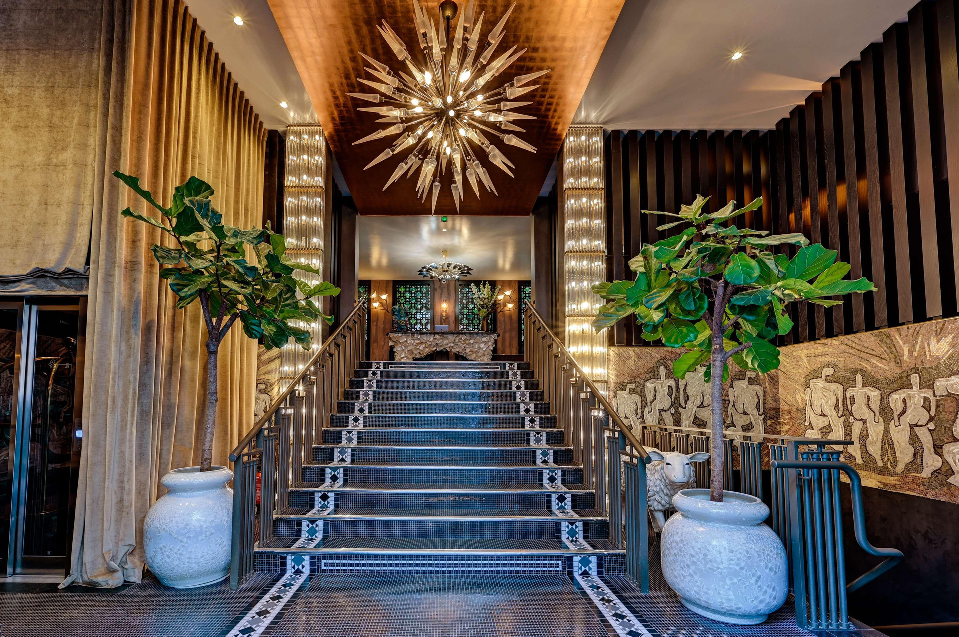 Vista Lobby The One Alma Paris