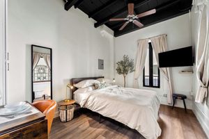 Alojamiento - The Artifact Inn