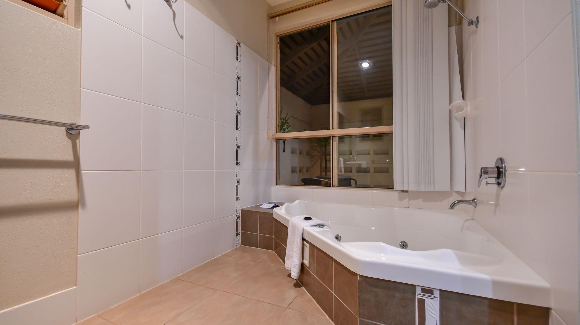 Spa Blue Summit Hideaway