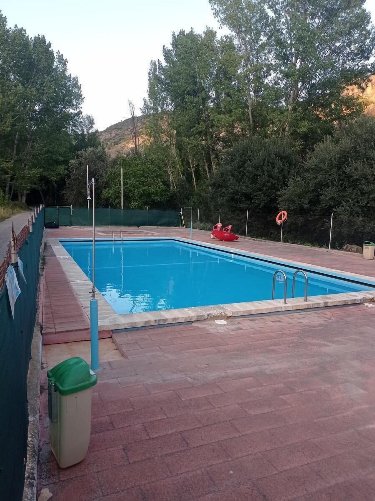 Vista Piscina Hostería Hostal La Barbacana