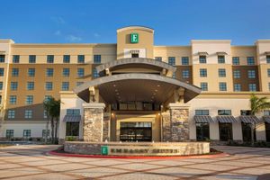 Alojamiento - Embassy Suites by Hilton McAllen Convention Center