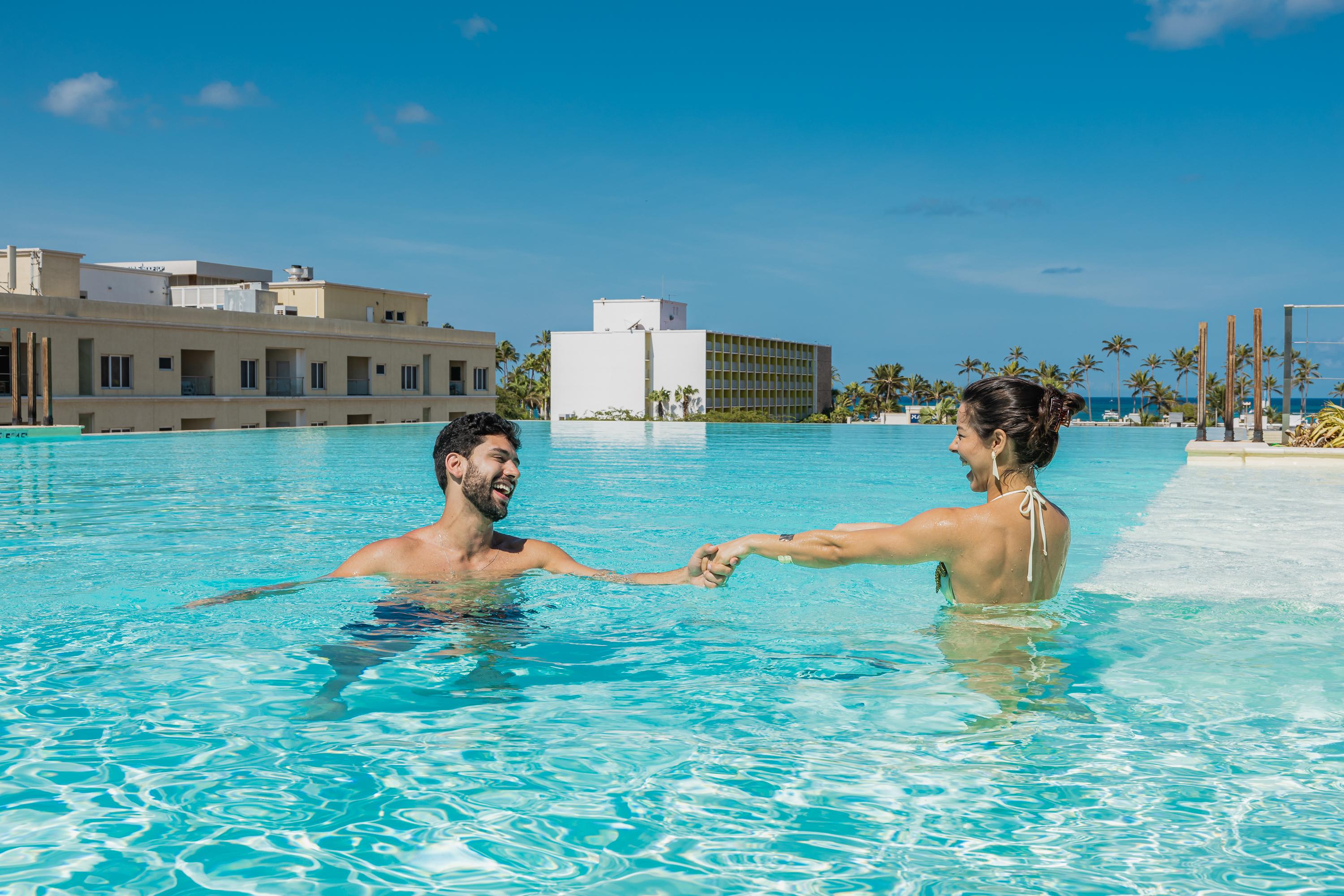Vista Piscina Radisson Blu Aruba