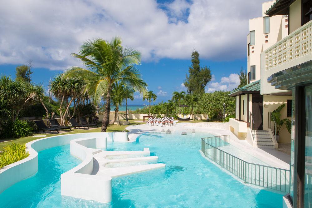 Vista Piscina La Casa Panacea Okinawa Resort