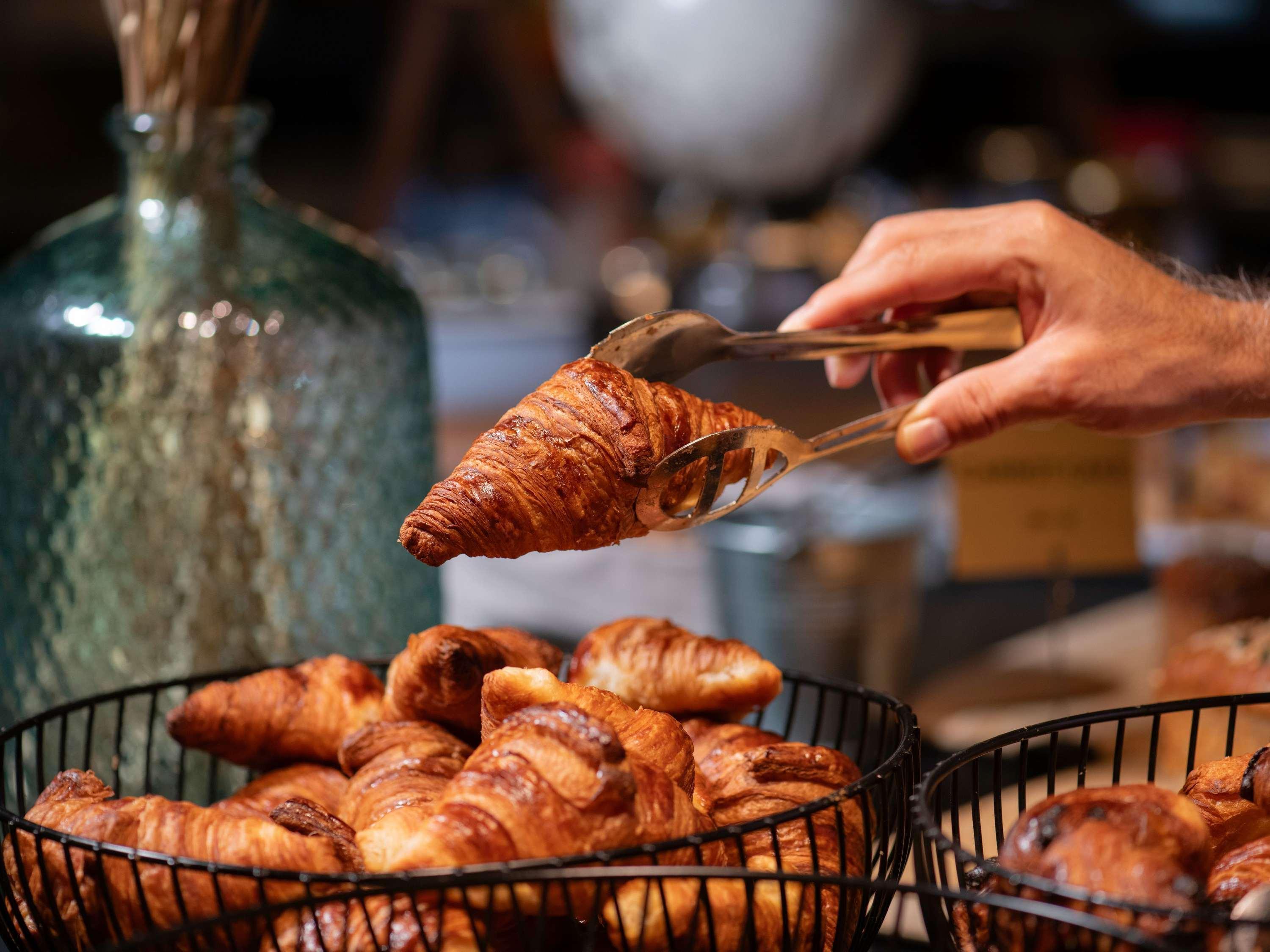 Vista Exterior Mercure Paris CDG Airport & Convention