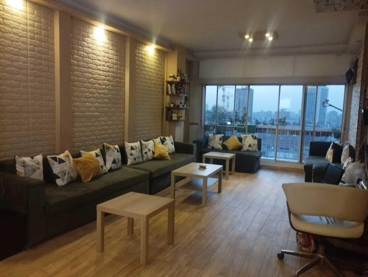 Vista Lobby Castle Hostel