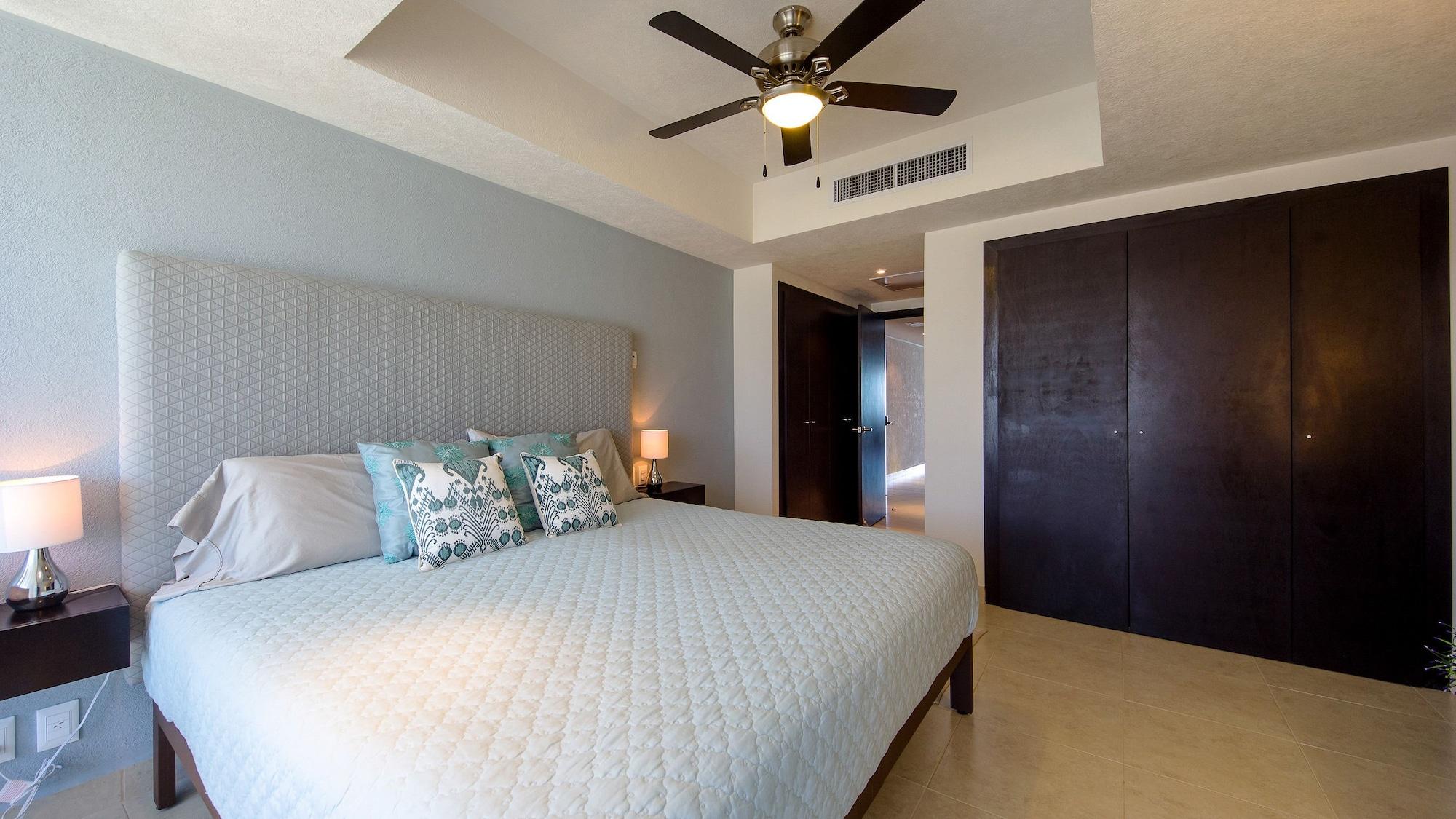Habitación Grand Venetian Condominium