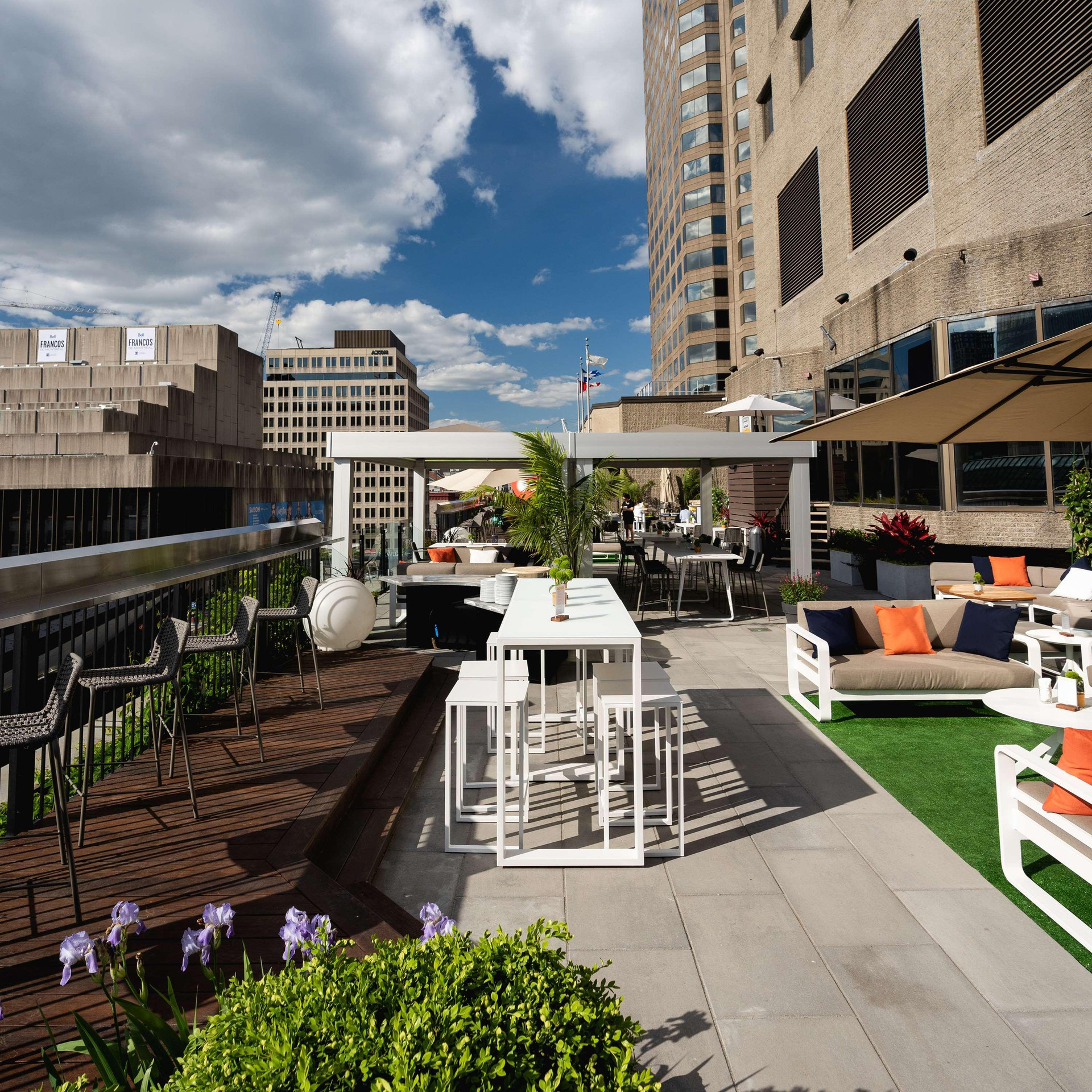 Restaurant DoubleTree by Hilton Montreal