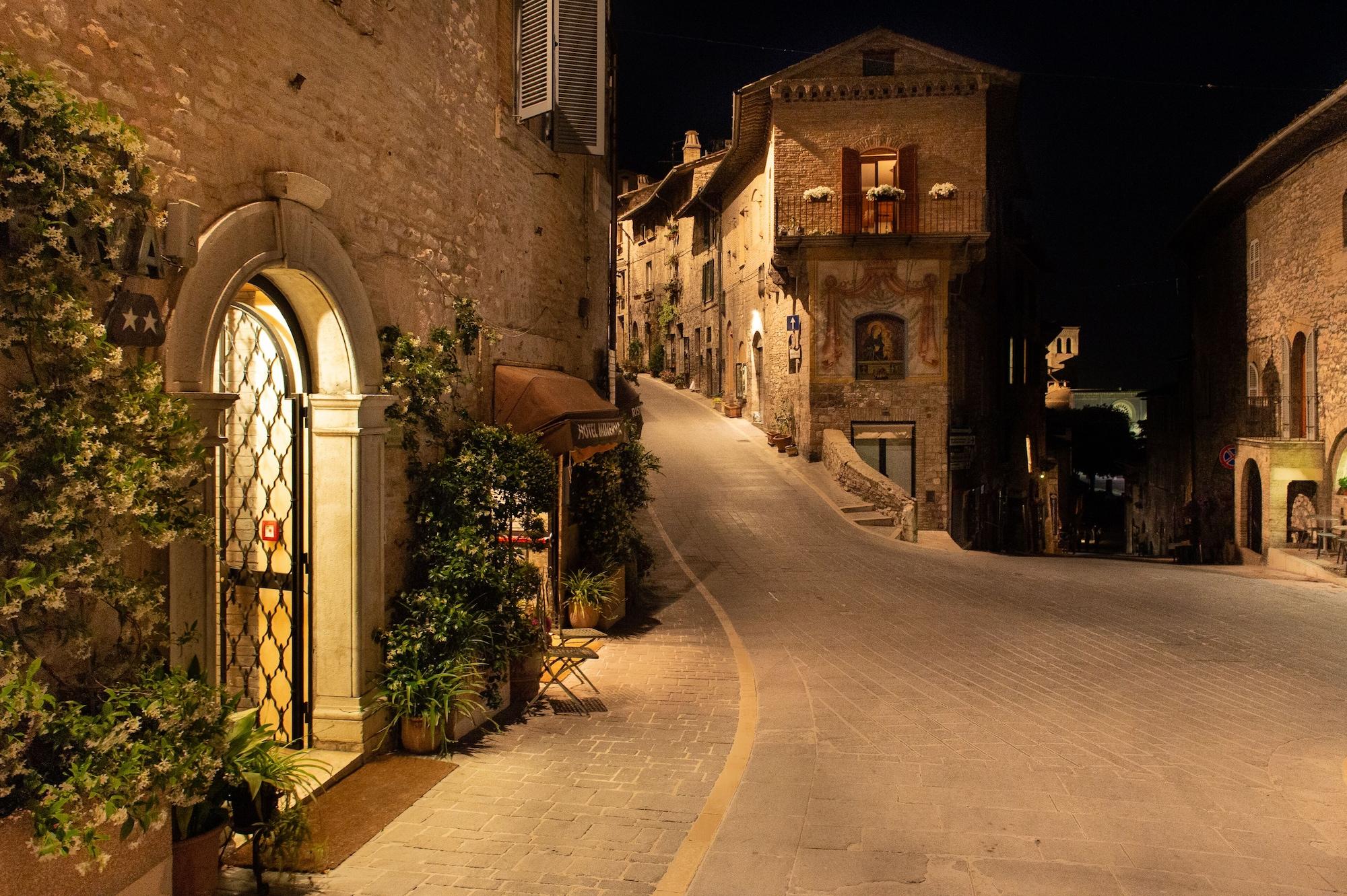 Vista Exterior hotel minerva assisi
