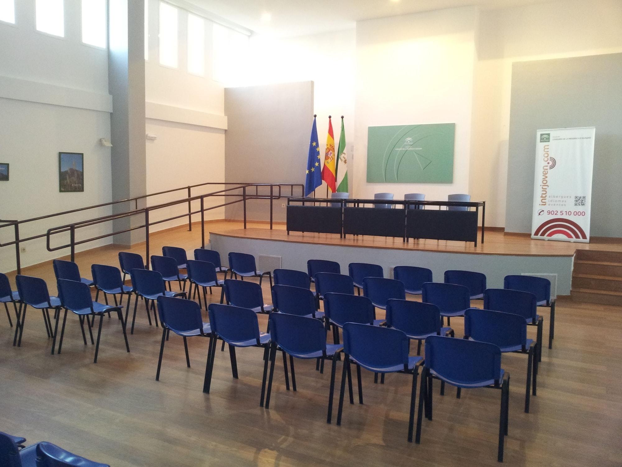 Salón de Baile Albergue Inturjoven Almería - Hostel