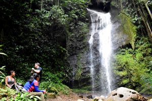 Actividad - Descubre la cascadas de Pance en los Farellones