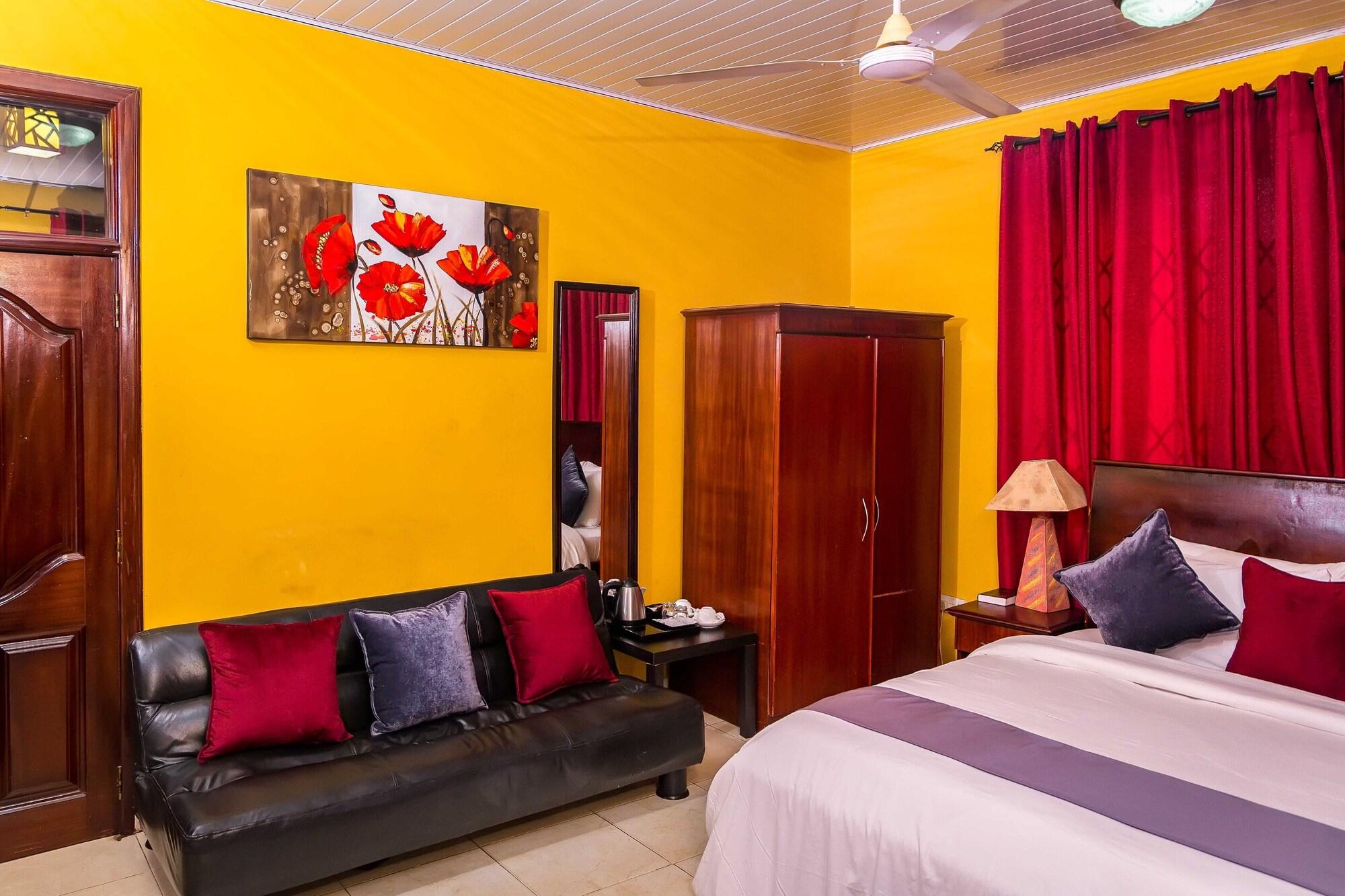 Equipamiento de Habitación Oriental Hotel North Legon