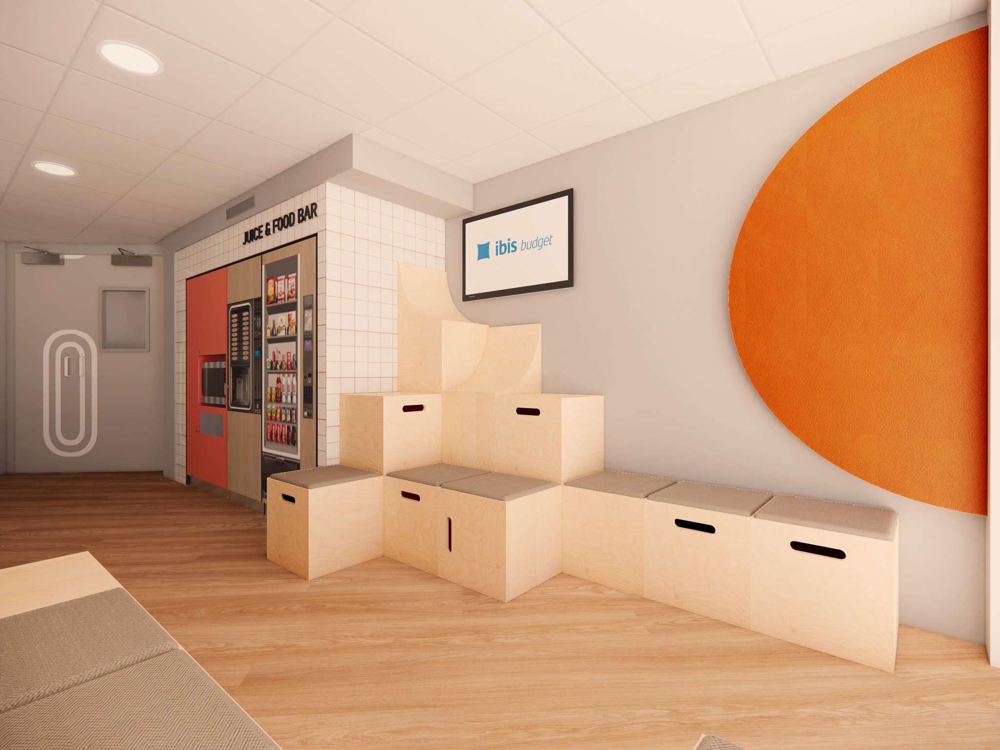 Vista Lobby ibis budget Valence Nord Plateau des Couleures