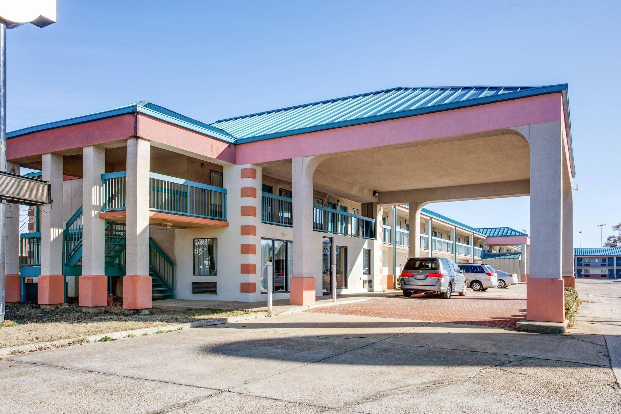Vista Exterior Rodeway Inn