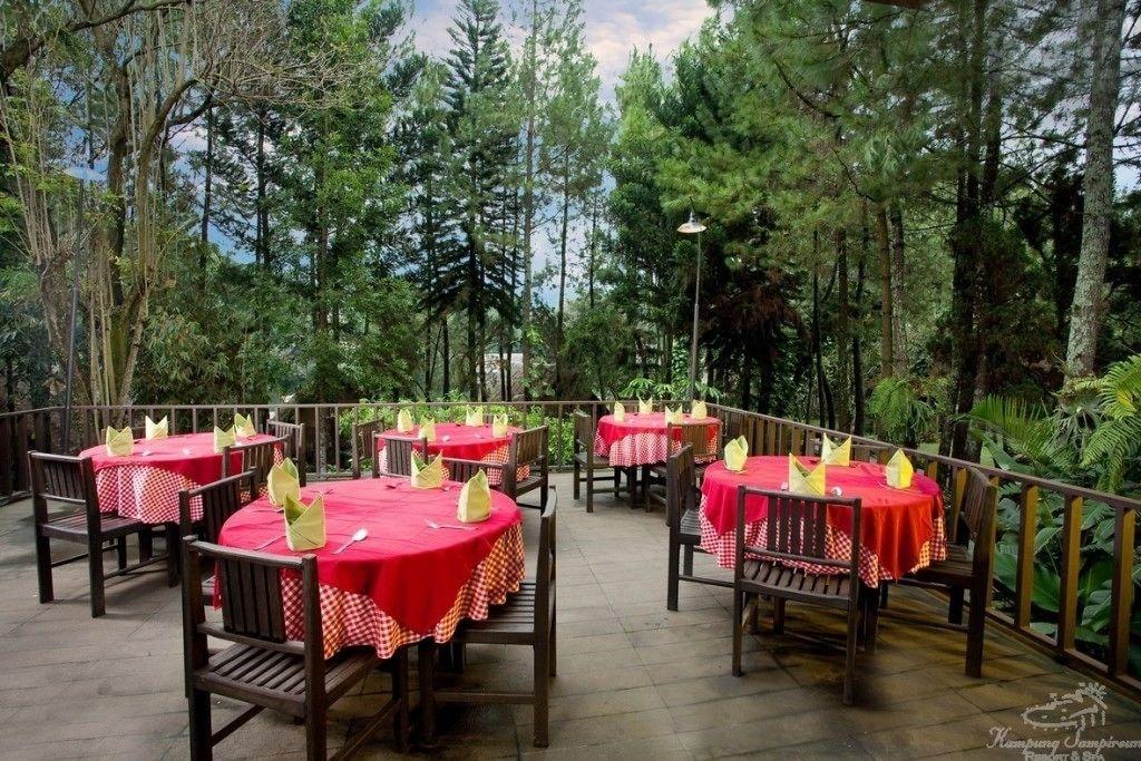 Restaurant Kampung Sampireun Resort & Spa