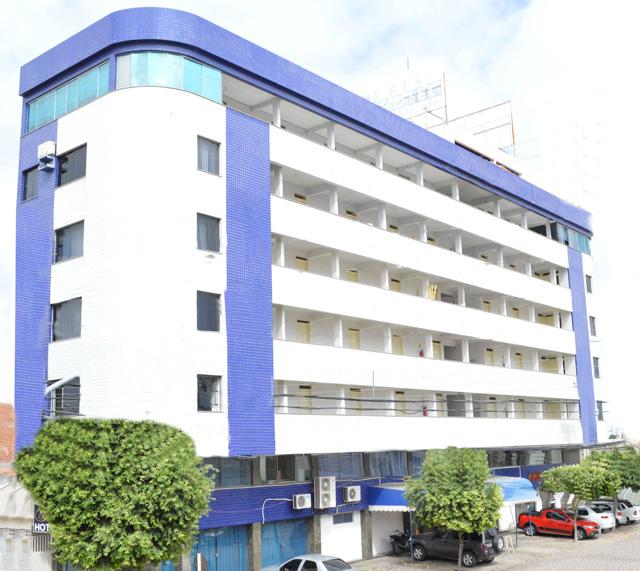 Vista Exterior Kris Hotel