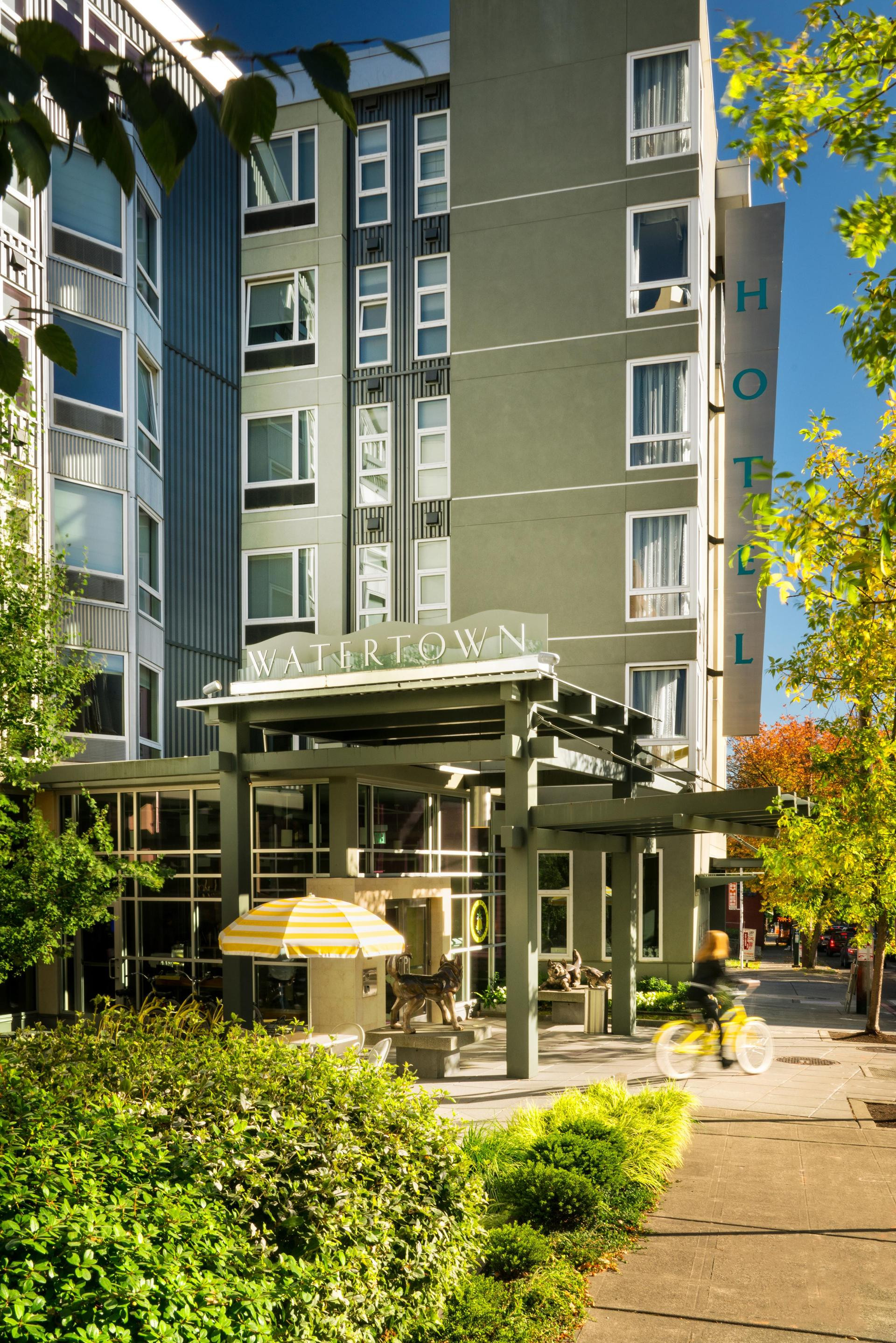 Vista Exterior Staypineapple, Watertown Hotel, University District Seattle