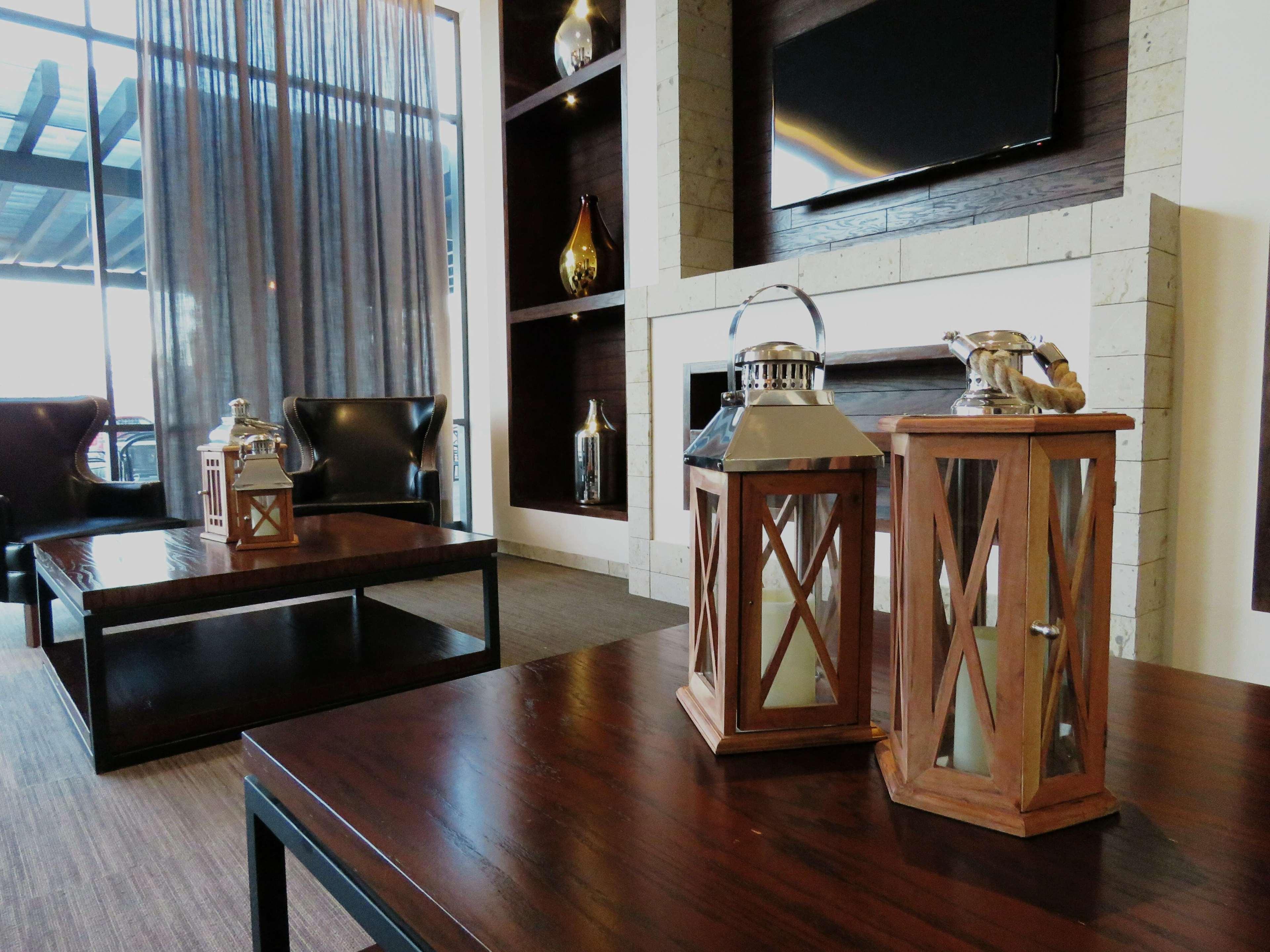 Vista Lobby Hampton Inn by Hilton Celaya