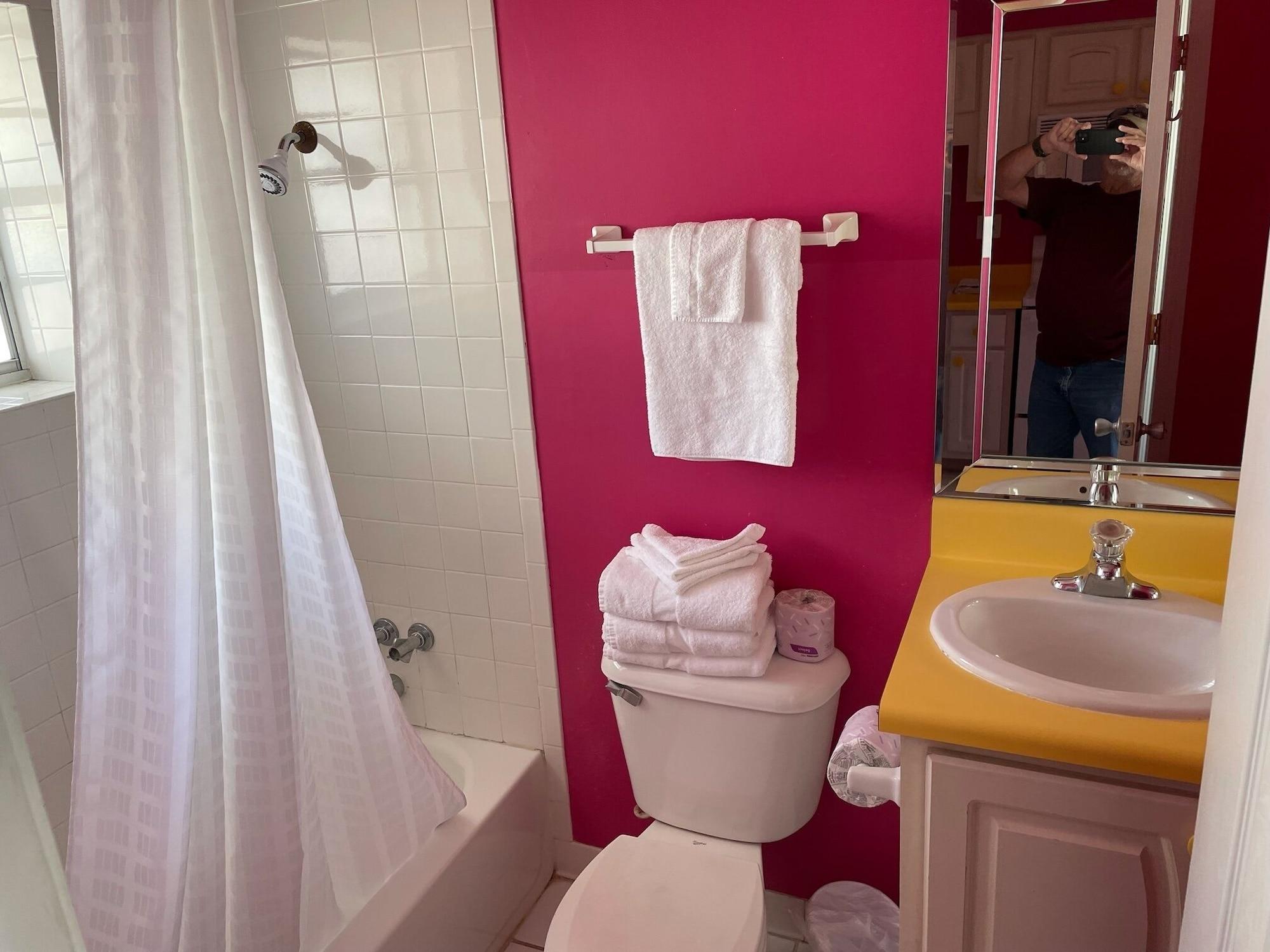 Baño Colonial Shores